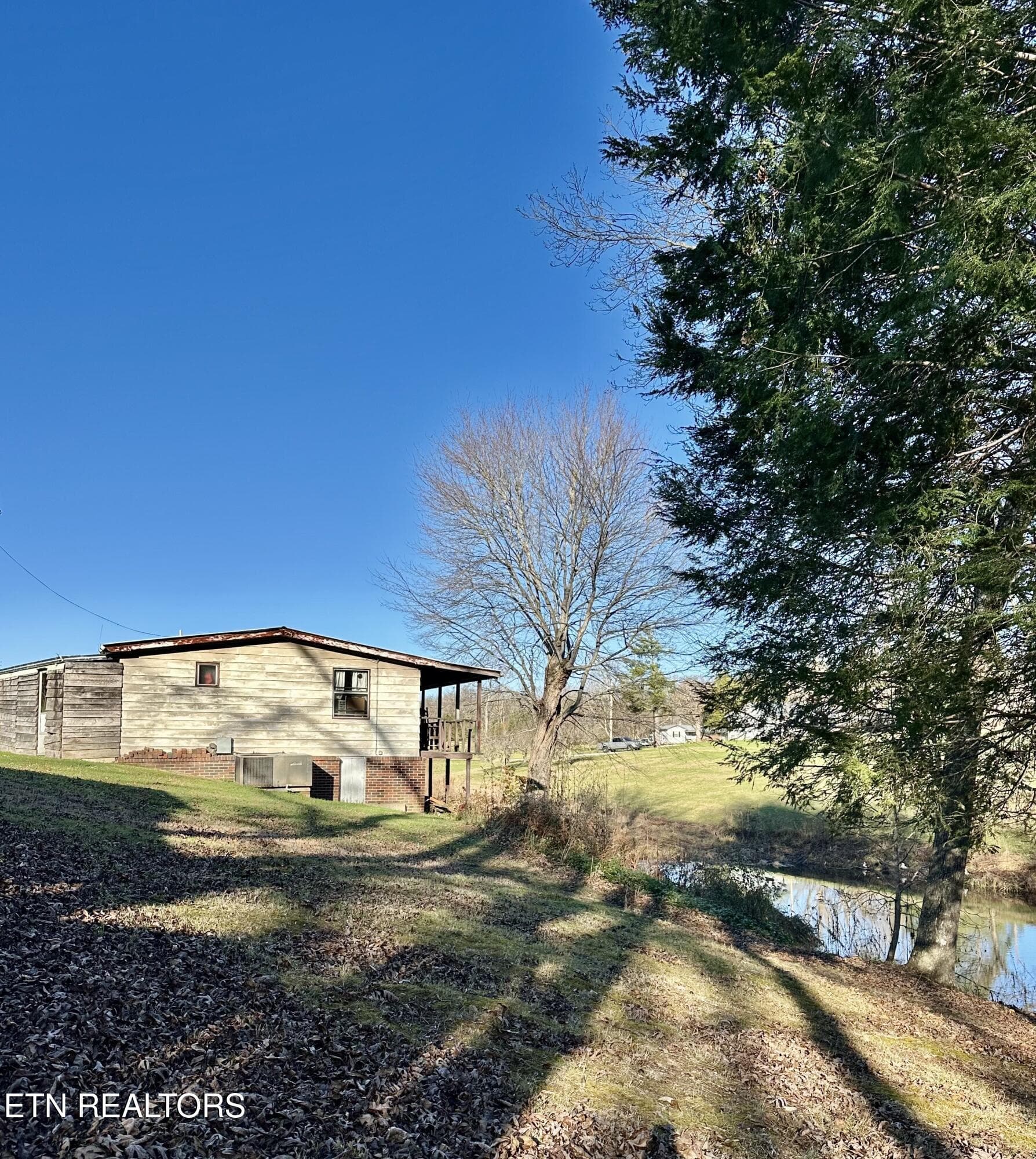IMG_2739 - 1500 Coal Hill Rd, Sunbright, TN 37872