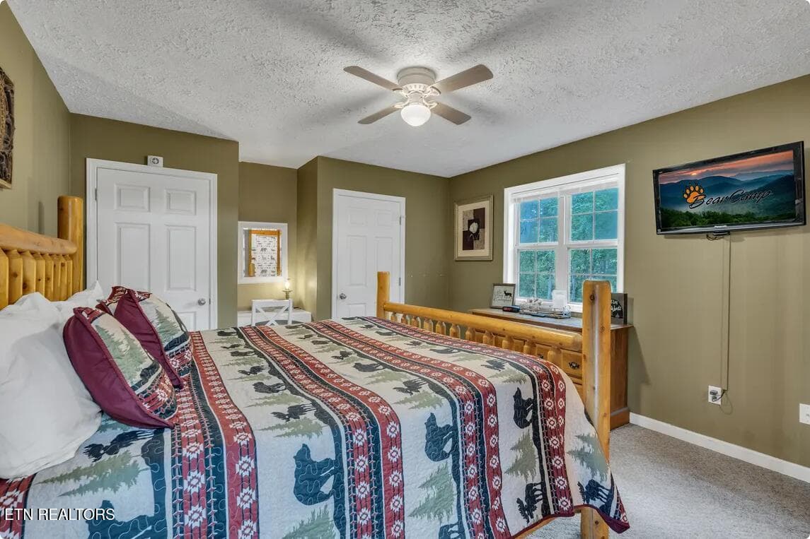 Screenshot 2025-11-21 at 11-48-41 Red Oa - 1815 Maranohe Way Way, Sevierville, TN 37862