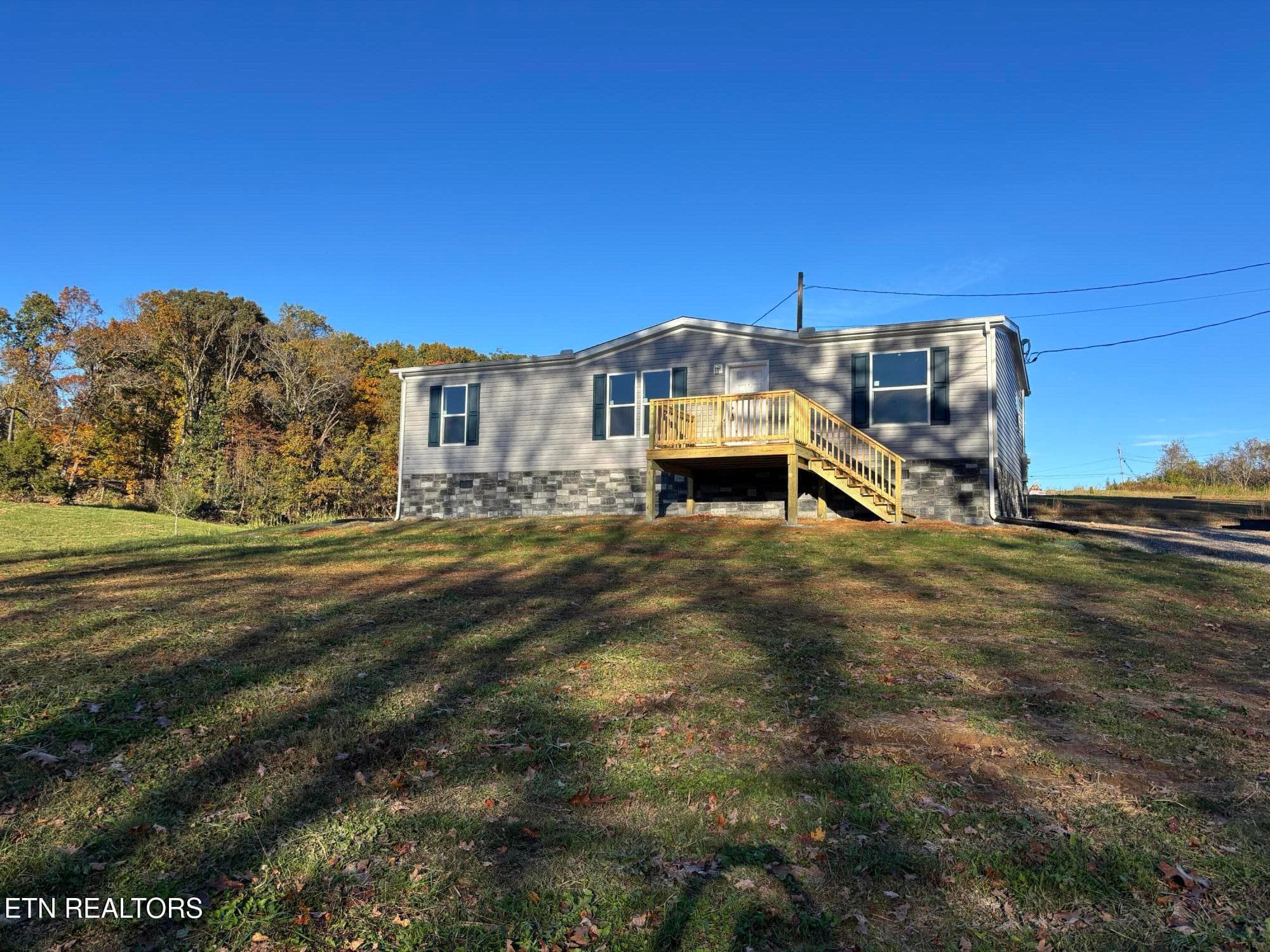 Wani Front - 501 Wani Village Rd, Rutledge, TN 37861