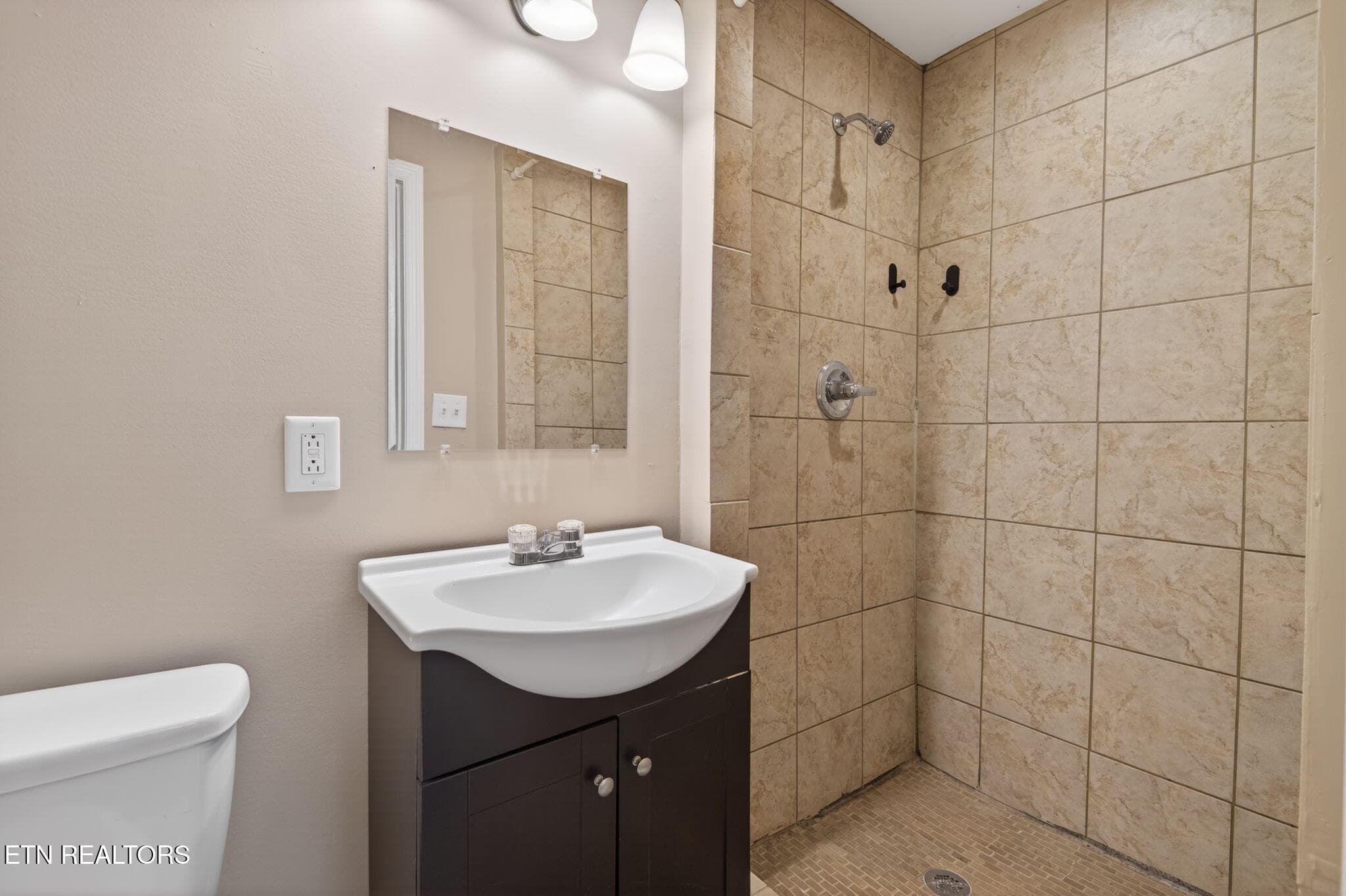 4-web-or-mls-1337 Brookside-3623 - 1337 Brookside Ave, Knoxville, TN 37921, Knoxville