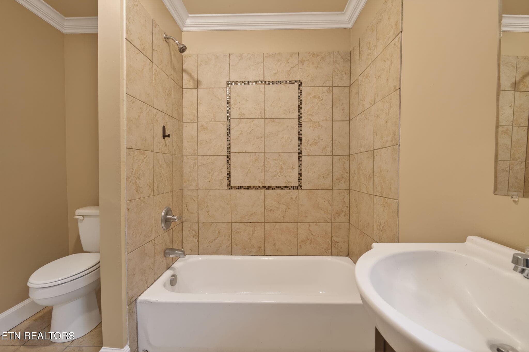 7-web-or-mls-1337 Brookside-3632 - 1337 Brookside Ave, Knoxville, TN 37921, Knoxville