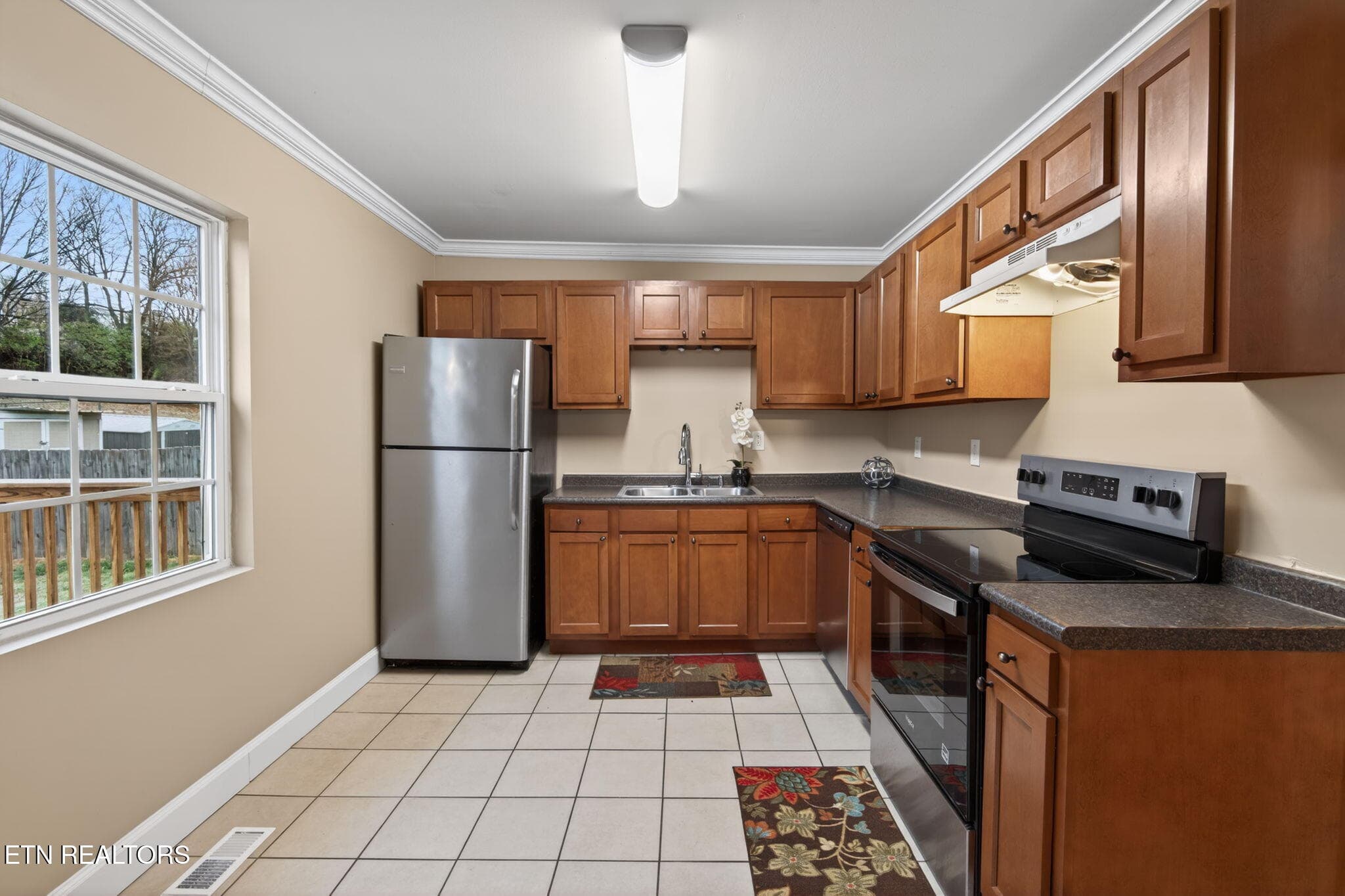 10-web-or-mls-1337 Brookside-3641 - 1337 Brookside Ave, Knoxville, TN 37921, Knoxville