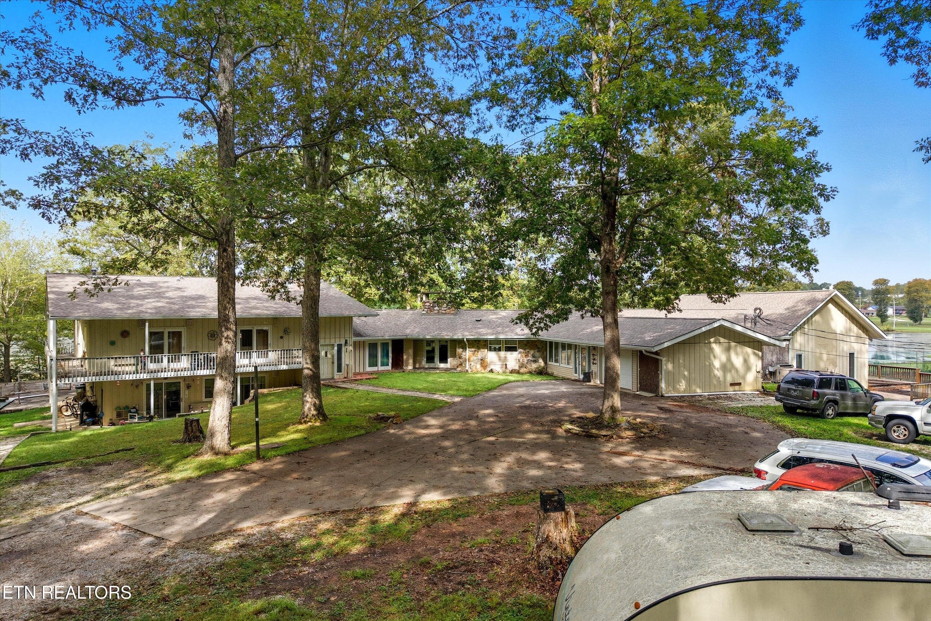 02-605 S Lake Dr-2 - 605 S Lake Drive A, Oneida, TN 37841