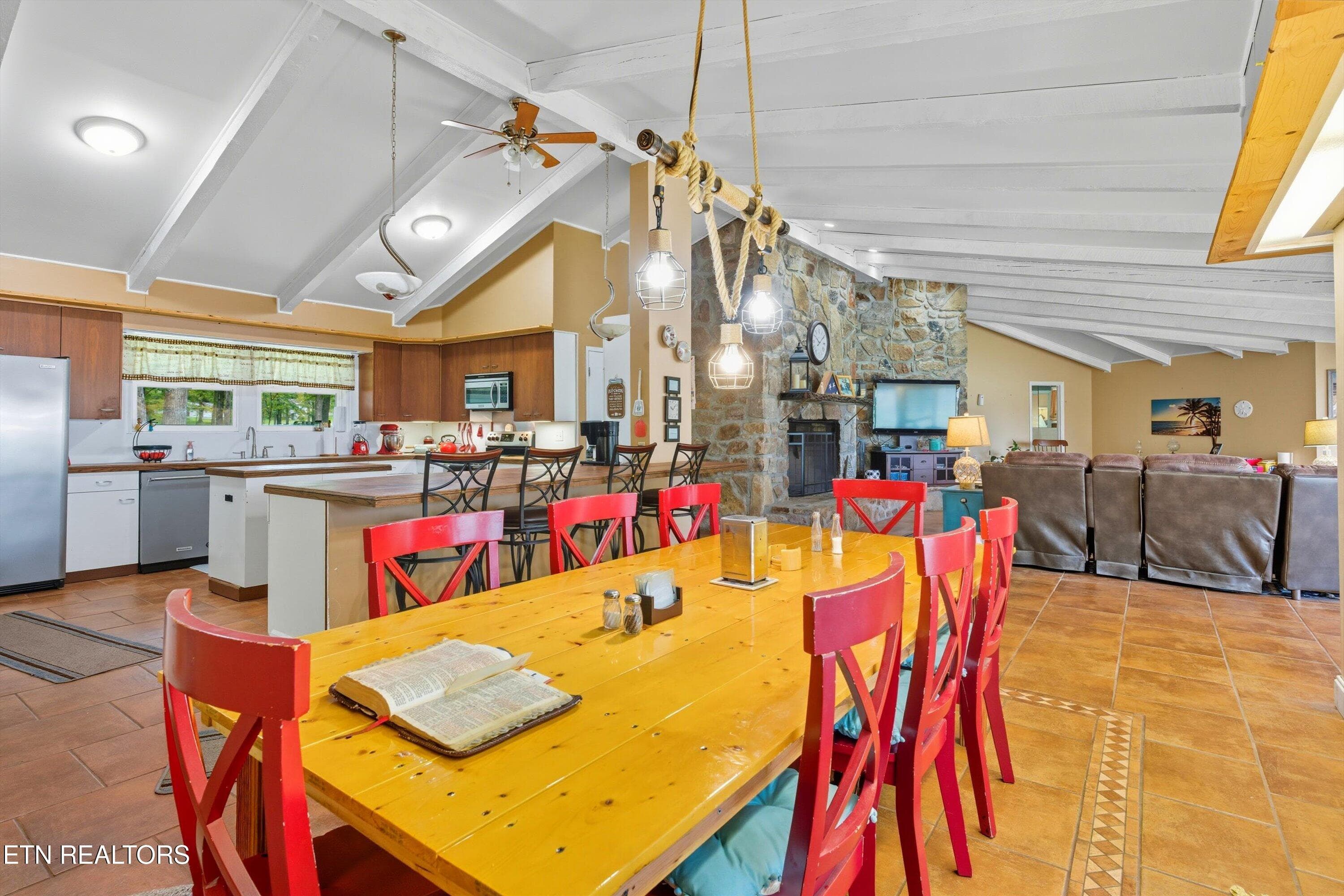 12-605 S Lake Dr-12 - 605 S Lake Drive A, Oneida, TN 37841