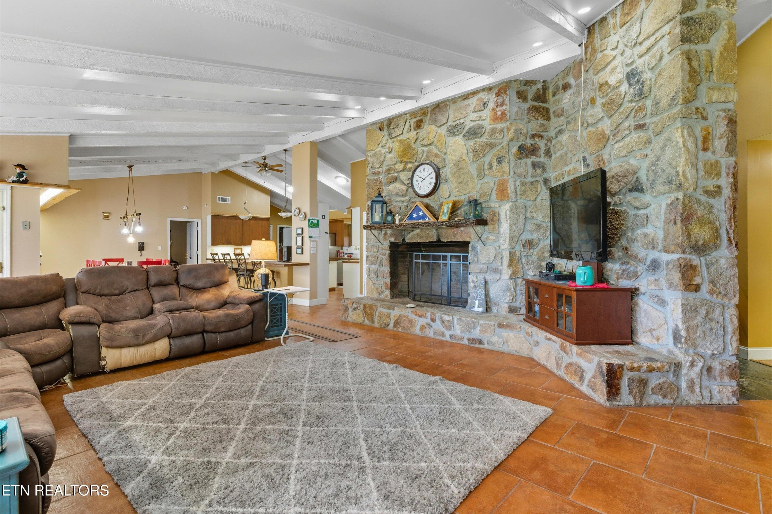 16-605 S Lake Dr-16 - 605 S Lake Drive A, Oneida, TN 37841