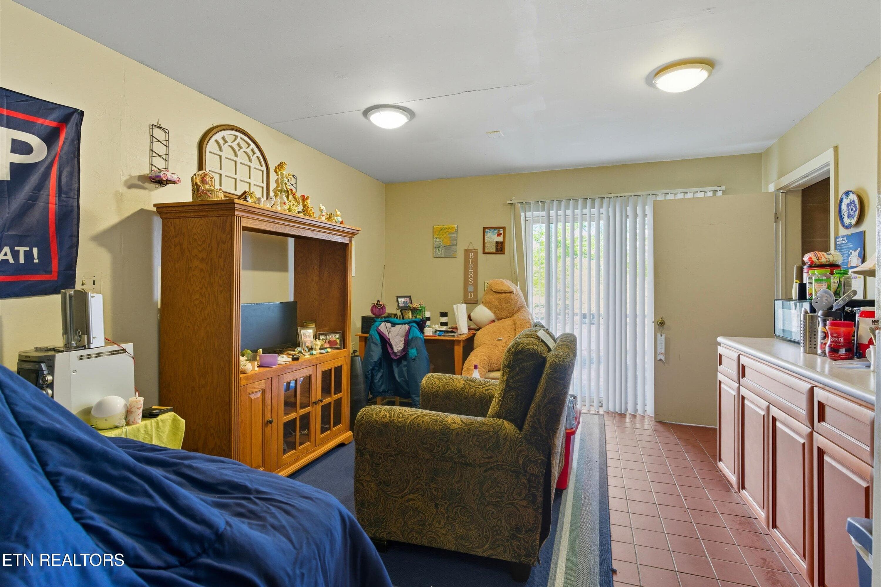 61-605 S Lake Dr-61 - 605 S Lake Drive A, Oneida, TN 37841