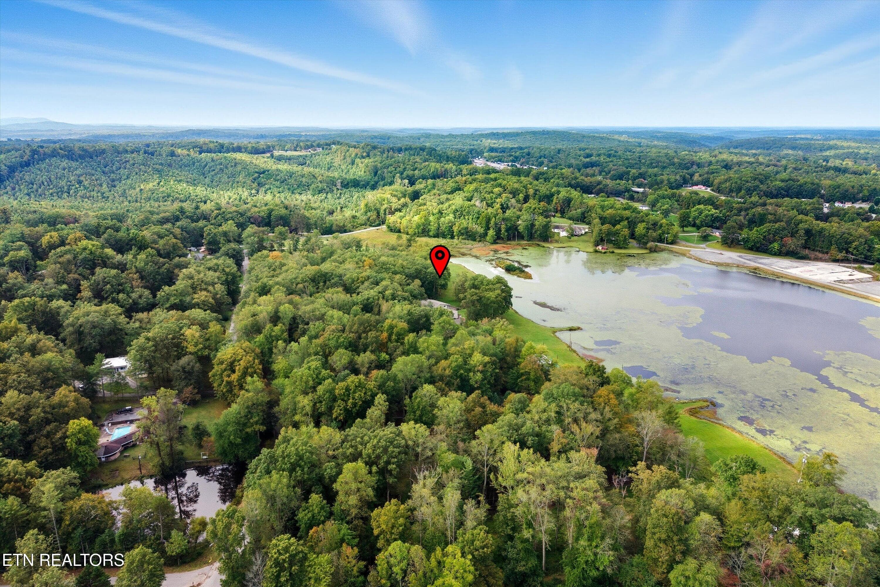 93-605 S Lake Dr-93 - 605 S Lake Drive A, Oneida, TN 37841