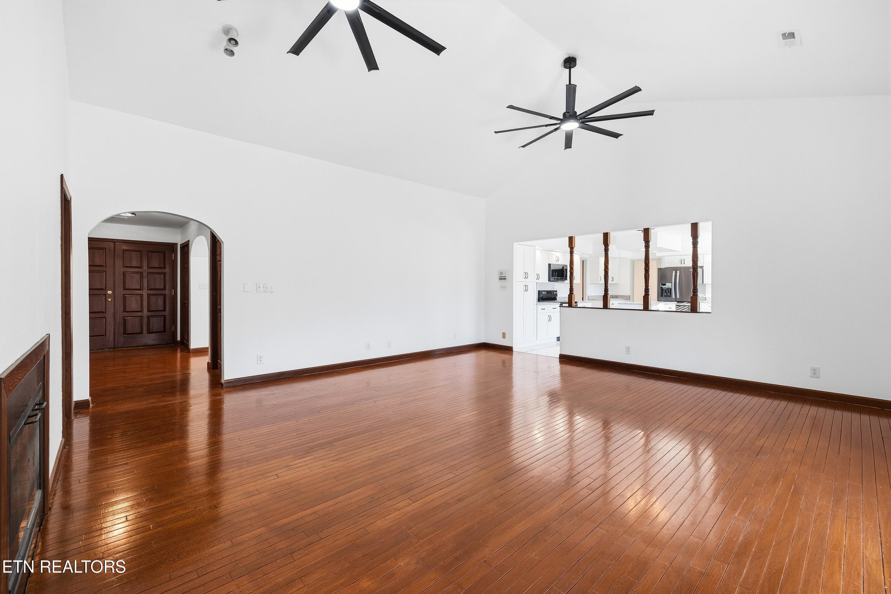 DEN INTO SUNROOM - 8002 Jackson Bend Rd, Lenoir City, TN 37772