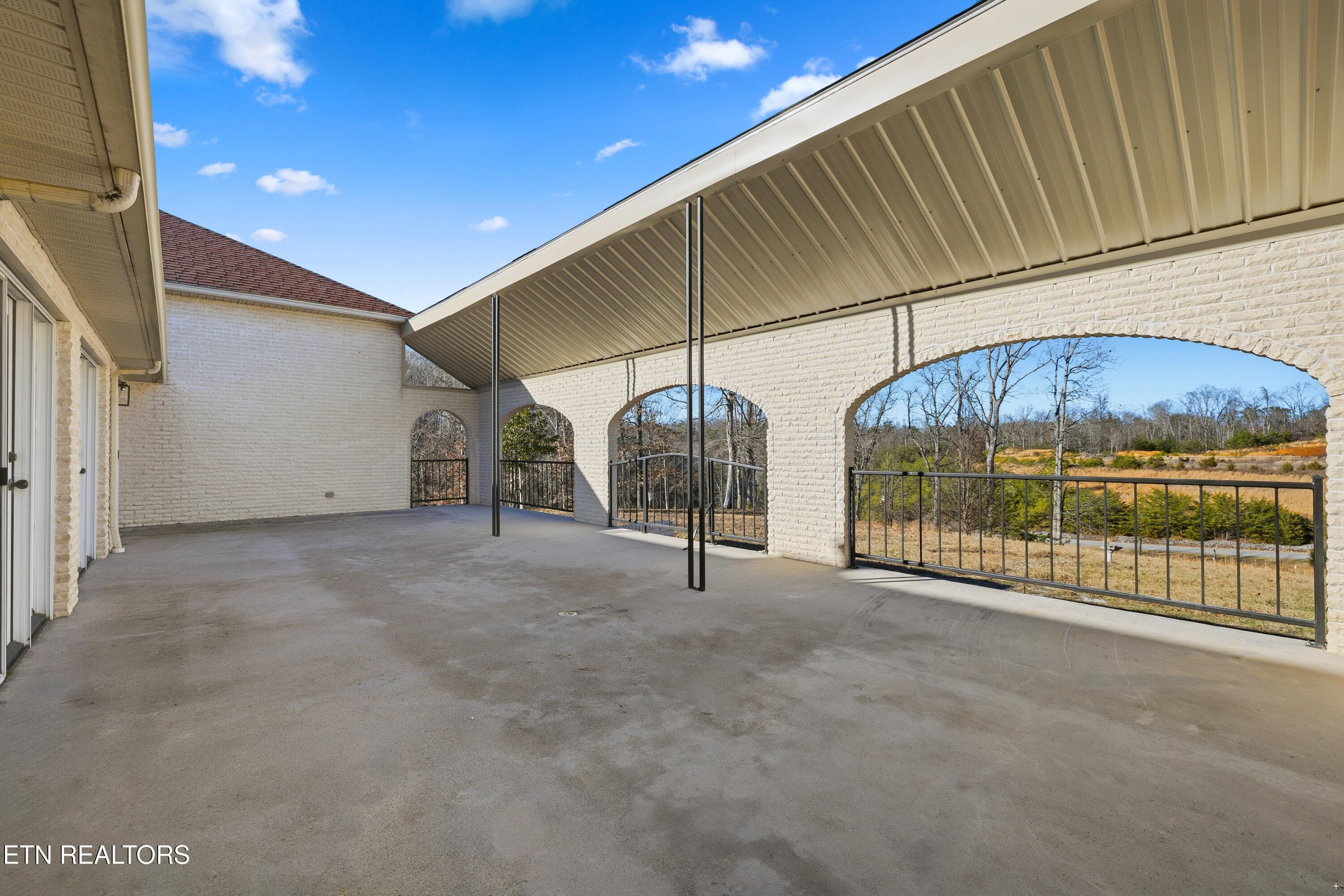 PATIO - 8002 Jackson Bend Rd, Lenoir City, TN 37772