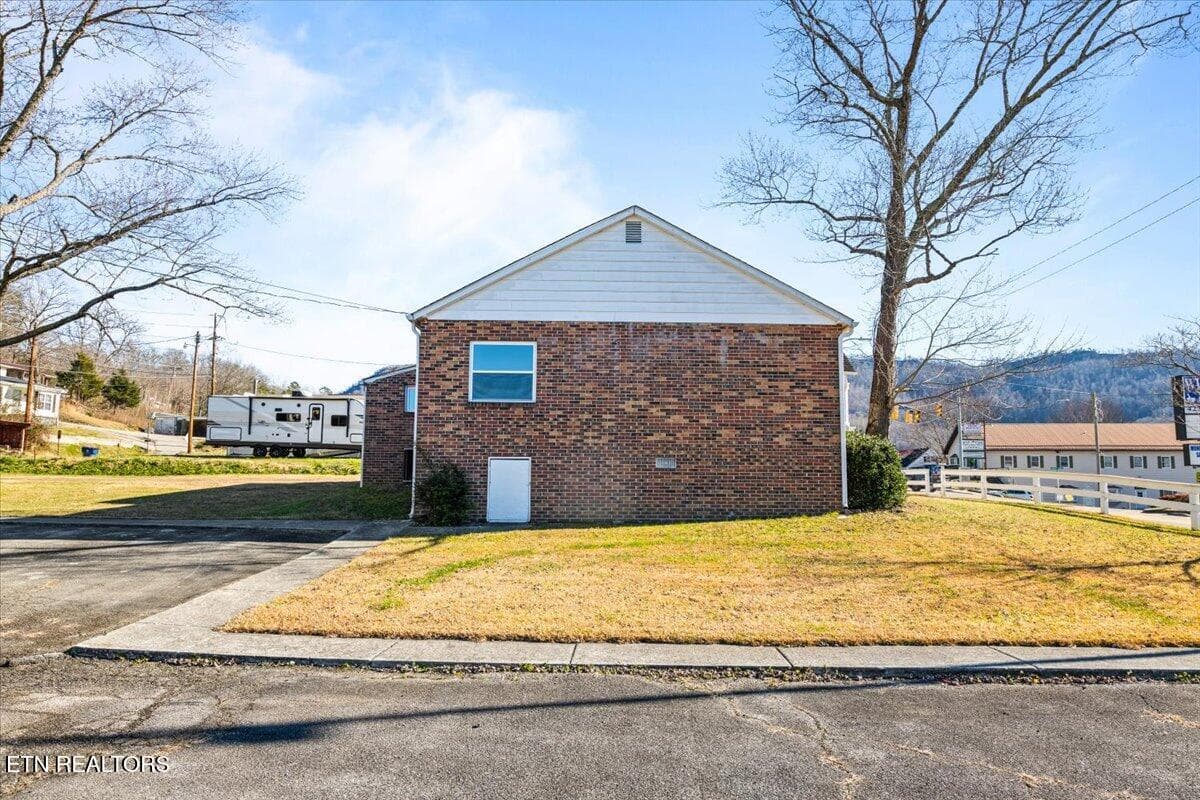 36-5th St - 1171 5Th St, Jellico, TN 37762