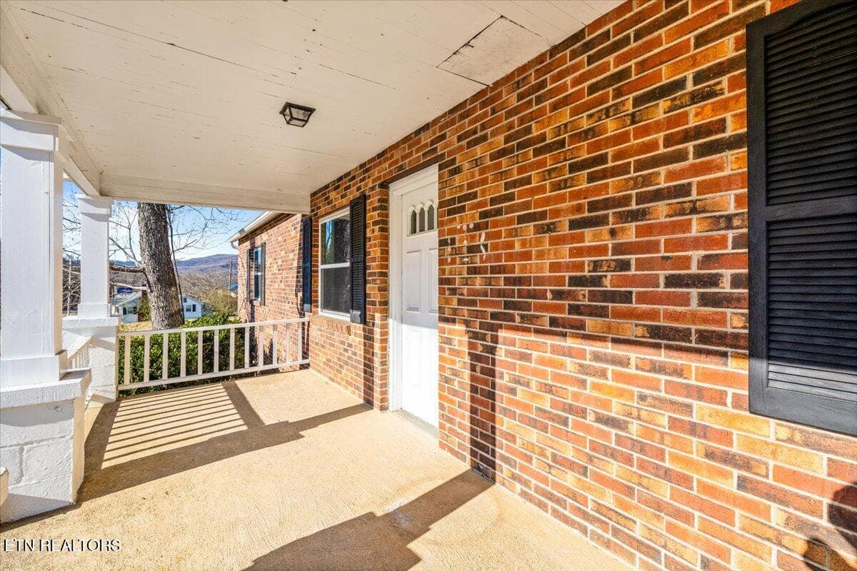 05-5th St - 1171 5Th St, Jellico, TN 37762