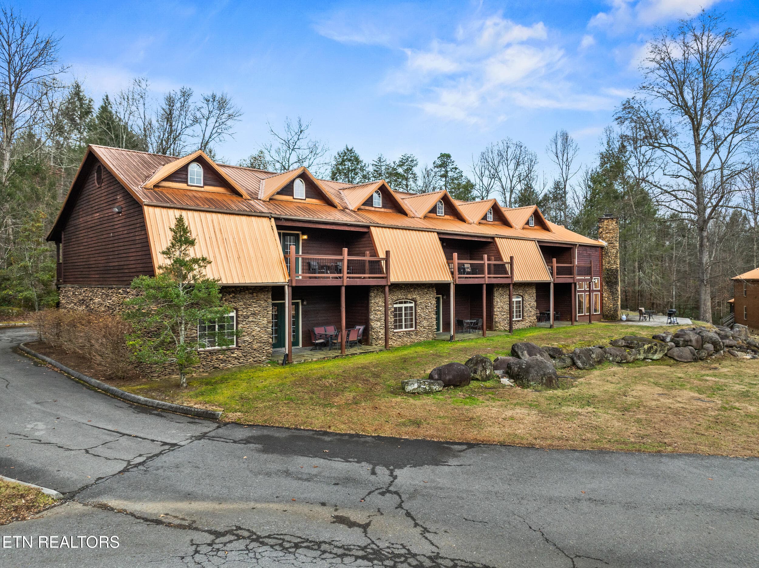 206 forrest loop way_15-2 - 206 Forrest Loop Way 15, Gatlinburg, TN 37738, Gatlinburg