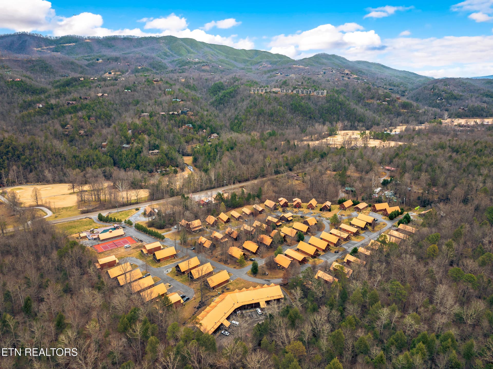 206 forrest loop way_15-34 - 206 Forrest Loop Way 15, Gatlinburg, TN 37738