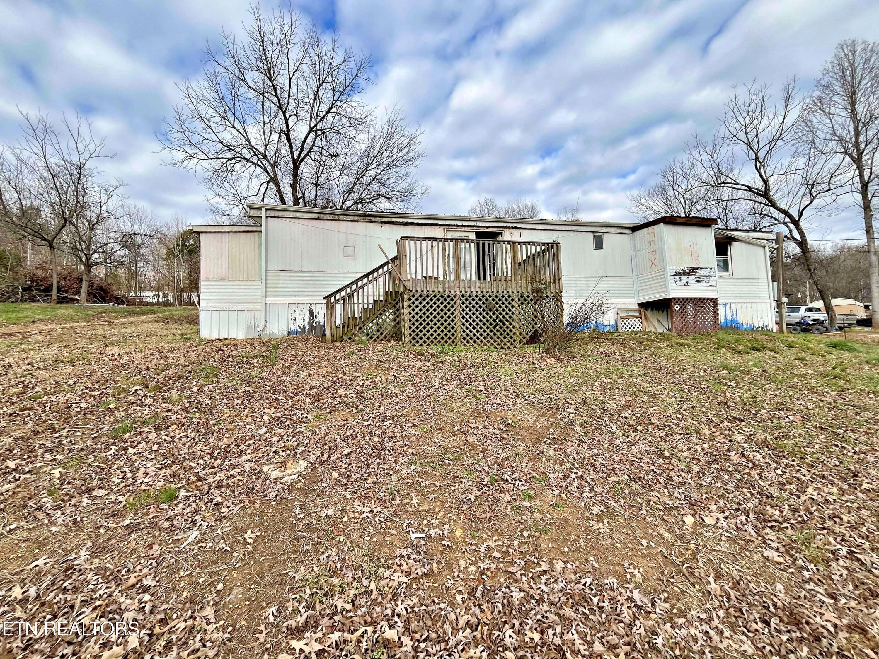 114 Pinecrest Drive, Loudon, TN 37774
