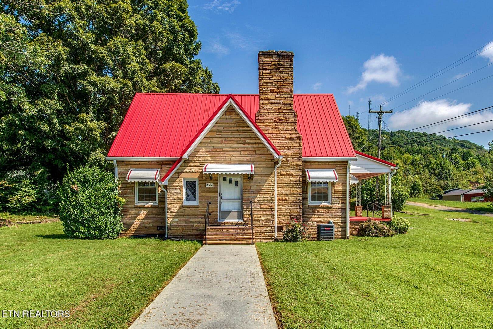01_CourtStreet_522_Front - 522 Court St, Wartburg, TN 37887, Wartburg