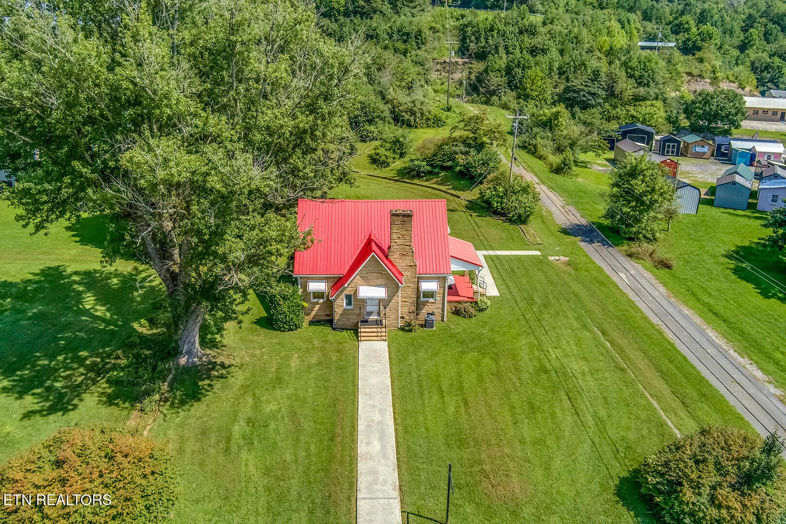 02_CourtStreet_522_FrontElevated - 522 Court St, Wartburg, TN 37887, Wartburg