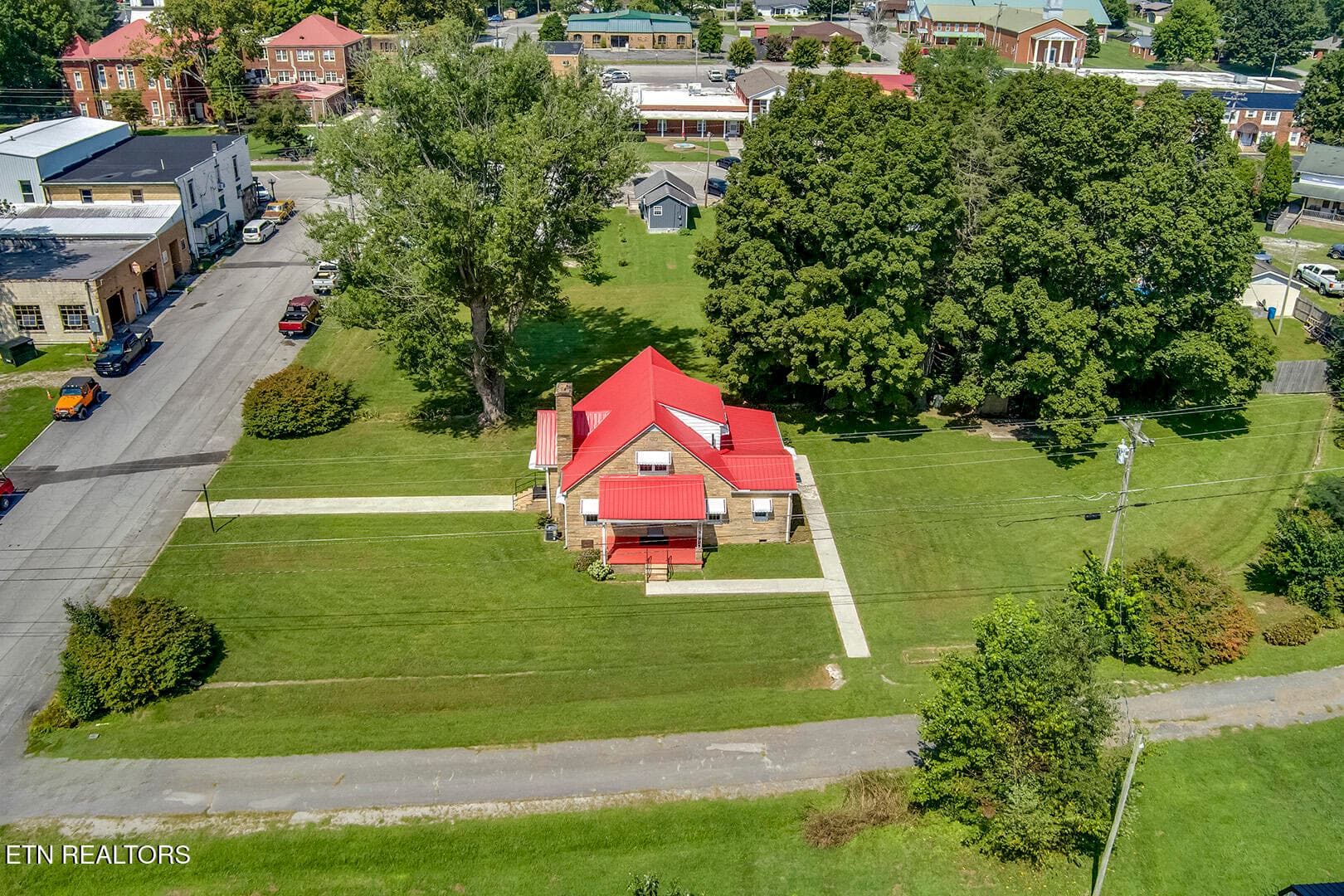 50_CourtStreet_522_RightSideElevated - 522 Court St, Wartburg, TN 37887, Wartburg