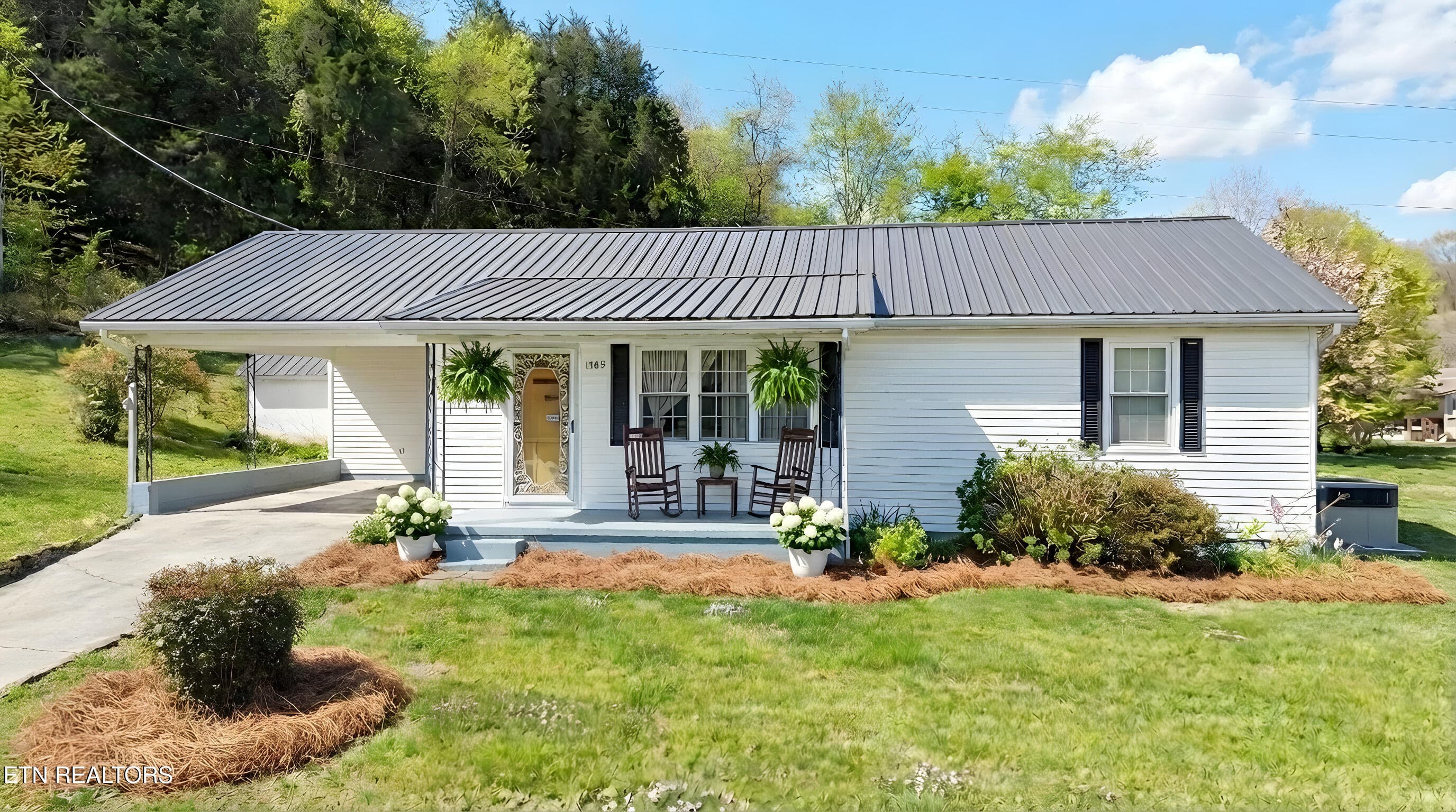 1585 Hill Road, Newport, TN 37821