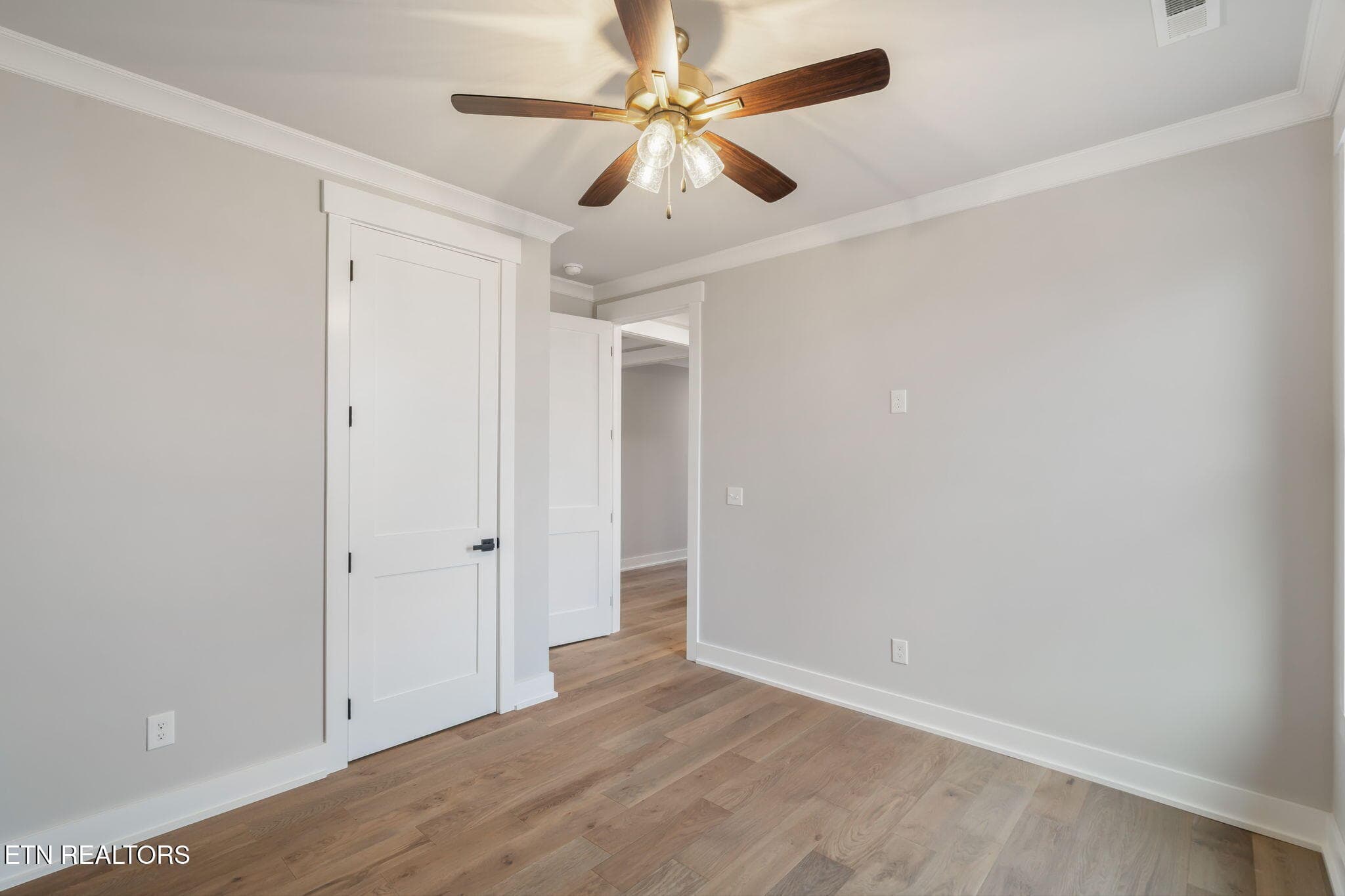 Guest Room - 204 Goldcrest Drive, Vonore, TN 37885