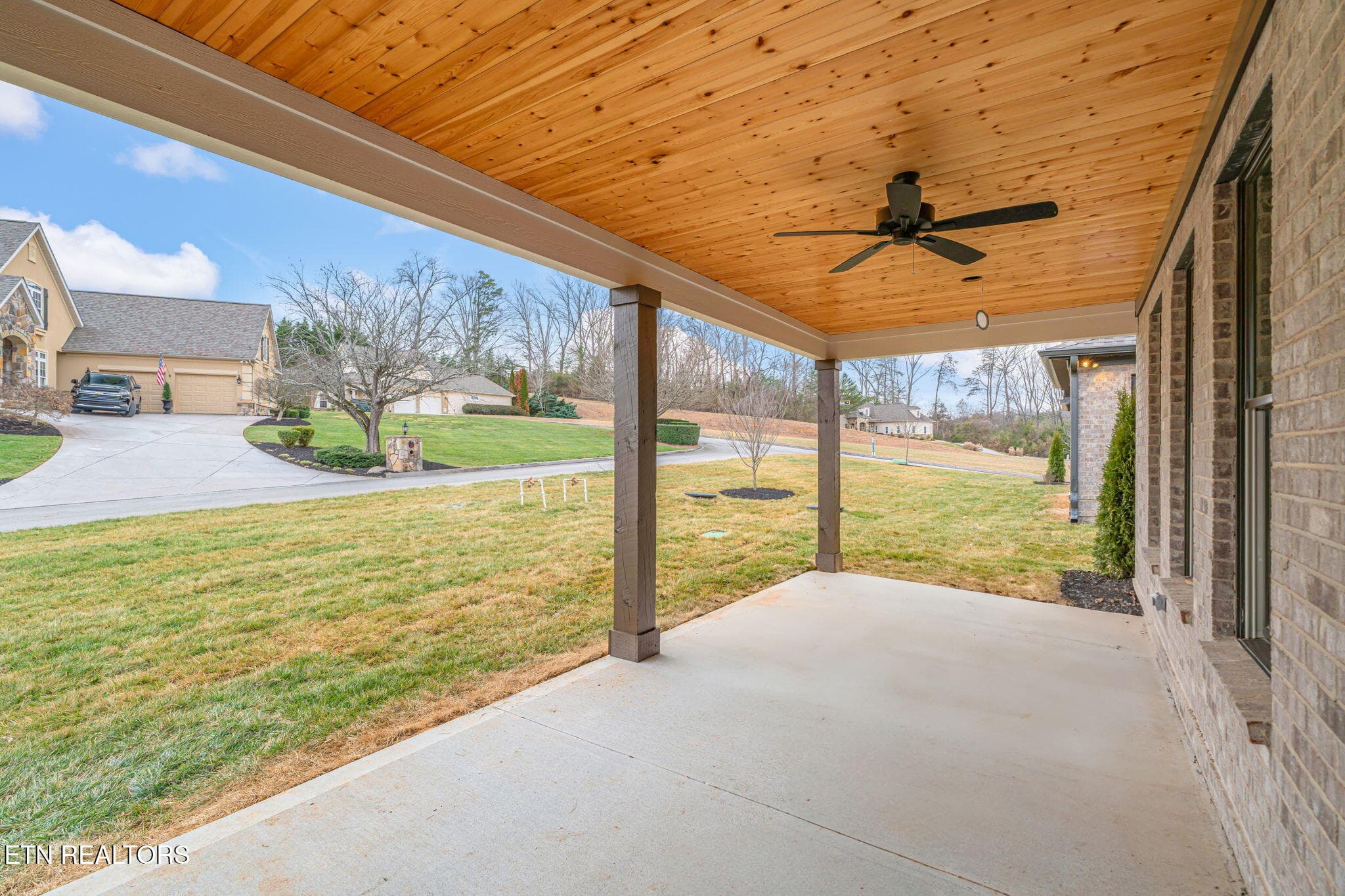 Covered Back Patio - 204 Goldcrest Drive, Vonore, TN 37885