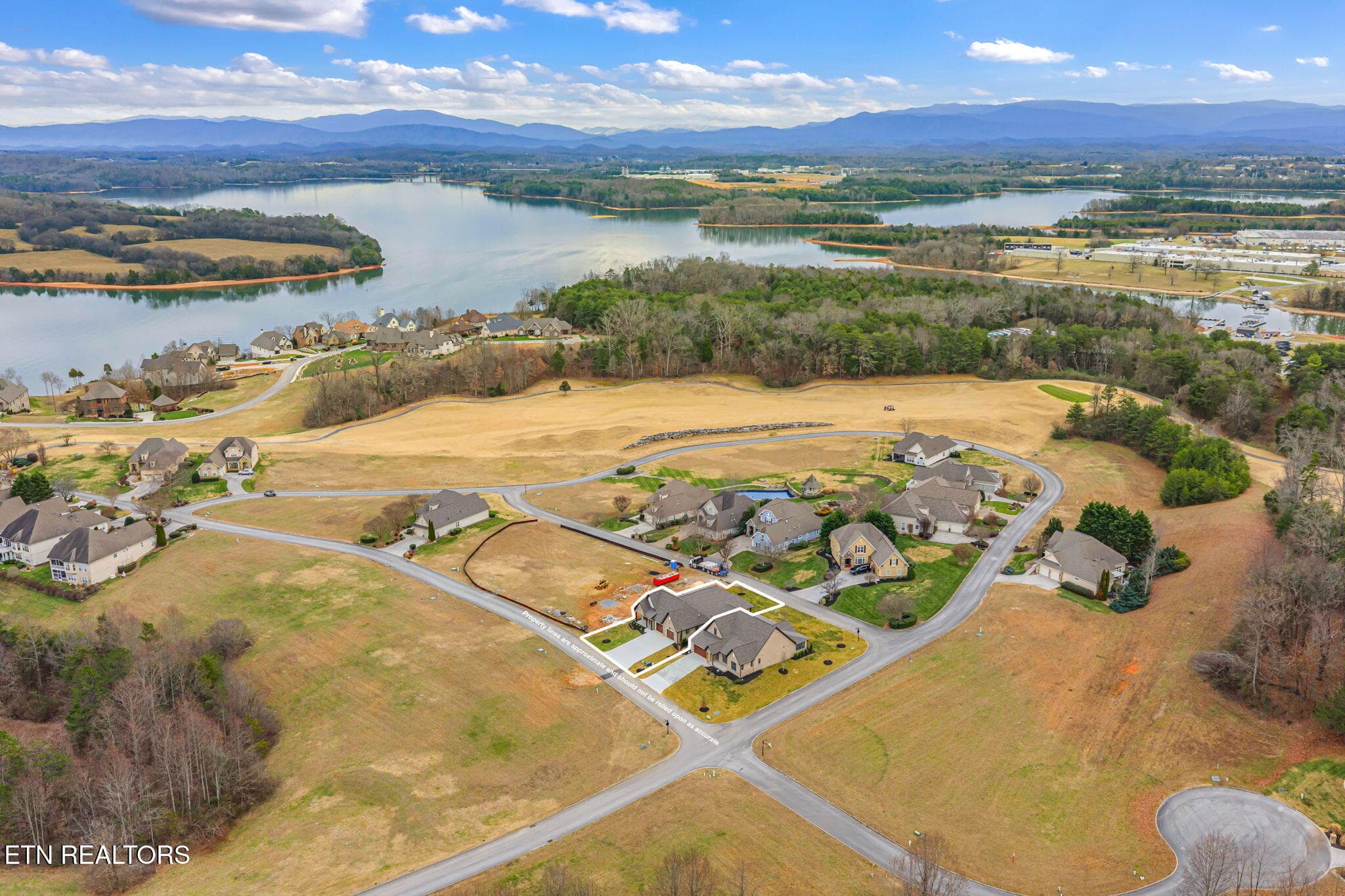 57-web-or-mls-204 Goldcrest Drive-57-1 - 204 Goldcrest Drive, Vonore, TN 37885