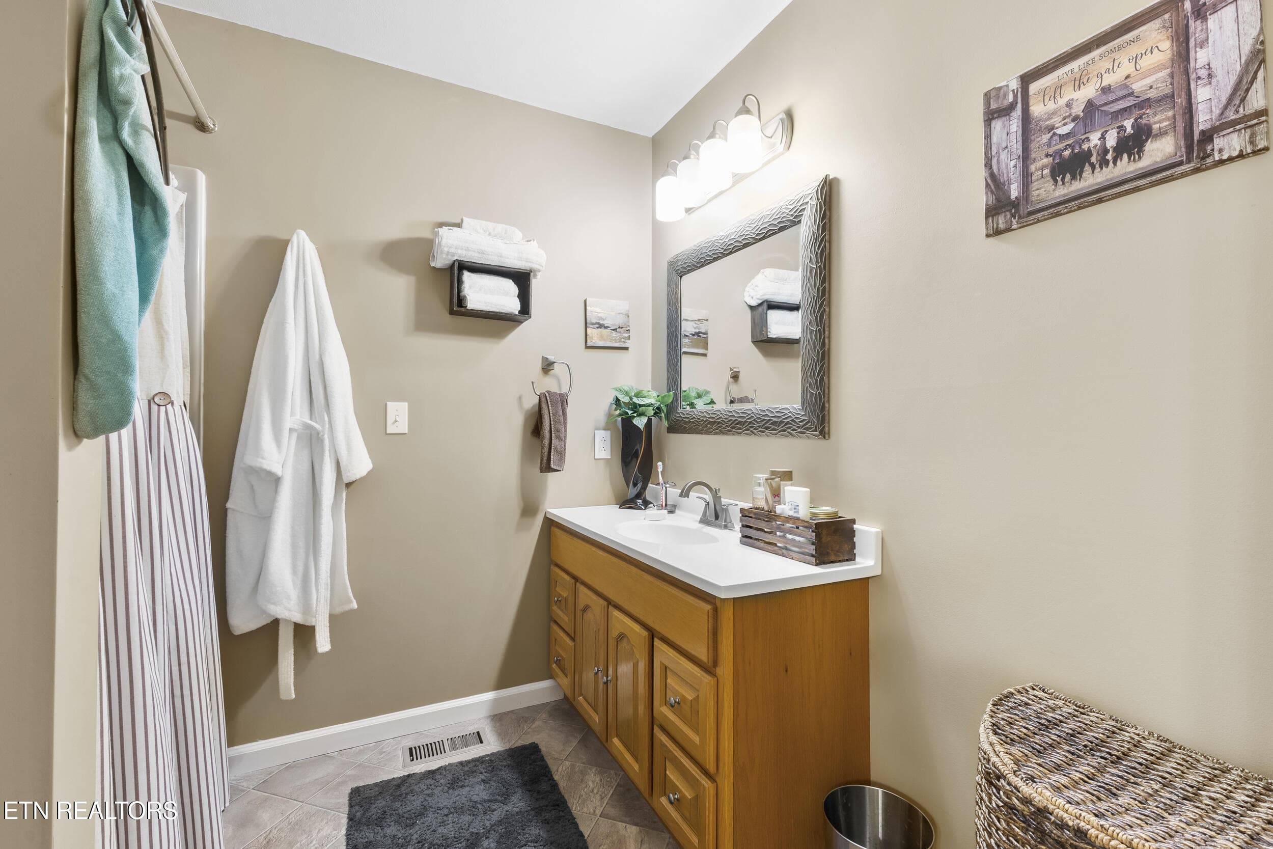 IMG_4205 - 370 Vannoy Rd, Tazewell, TN 37879
