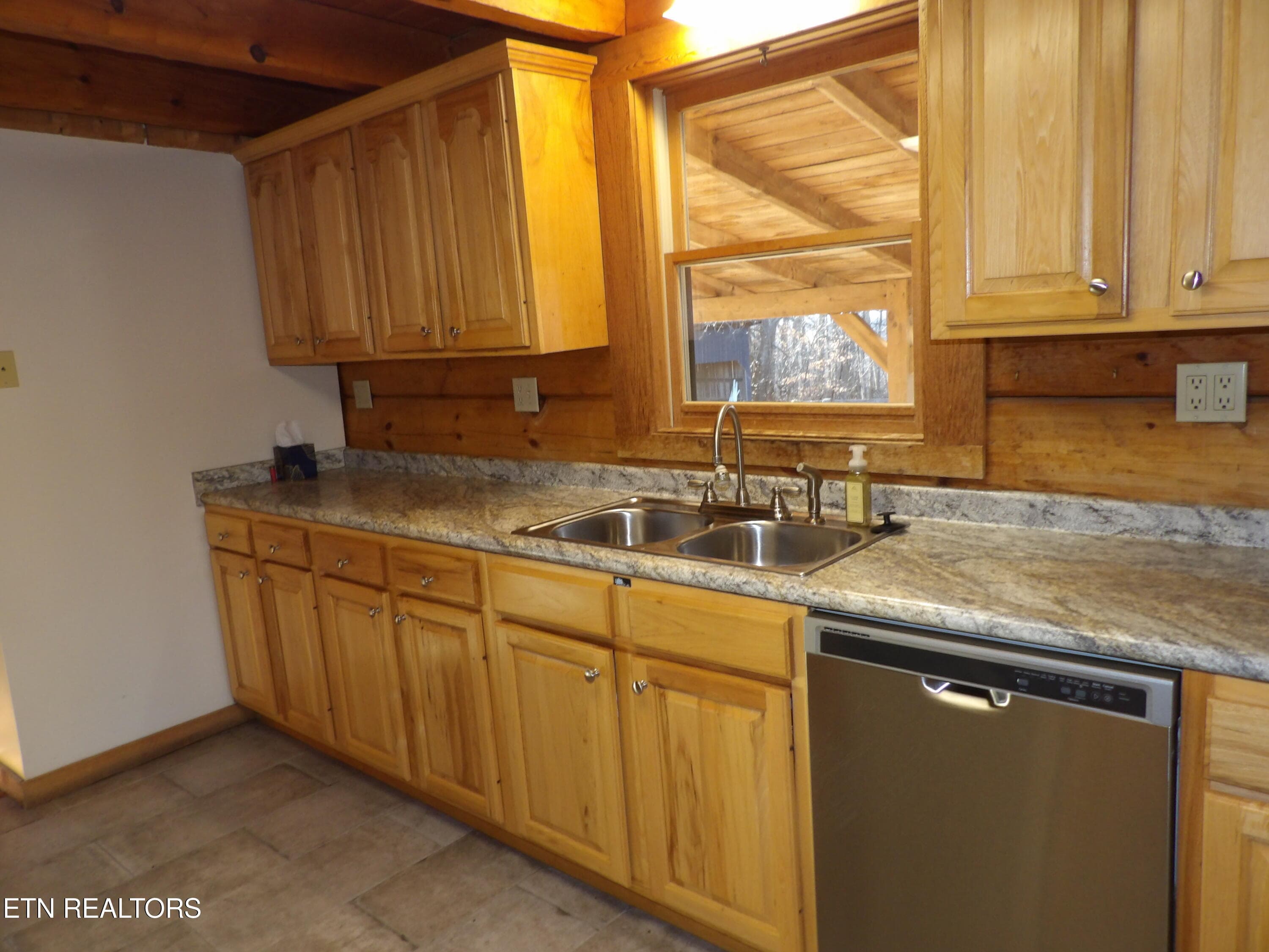 101_8886 - 323 Beech Hollow Rd, Harrogate, TN 37752