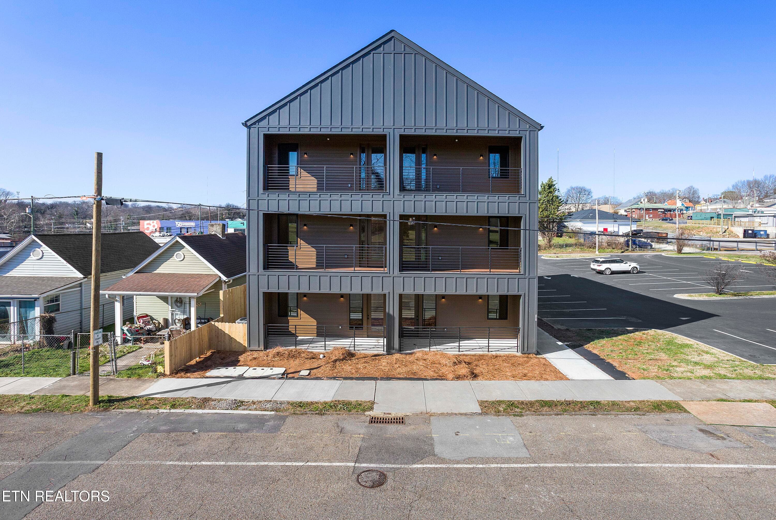 131 W Anderson Ave 101, Knoxville, TN 37917