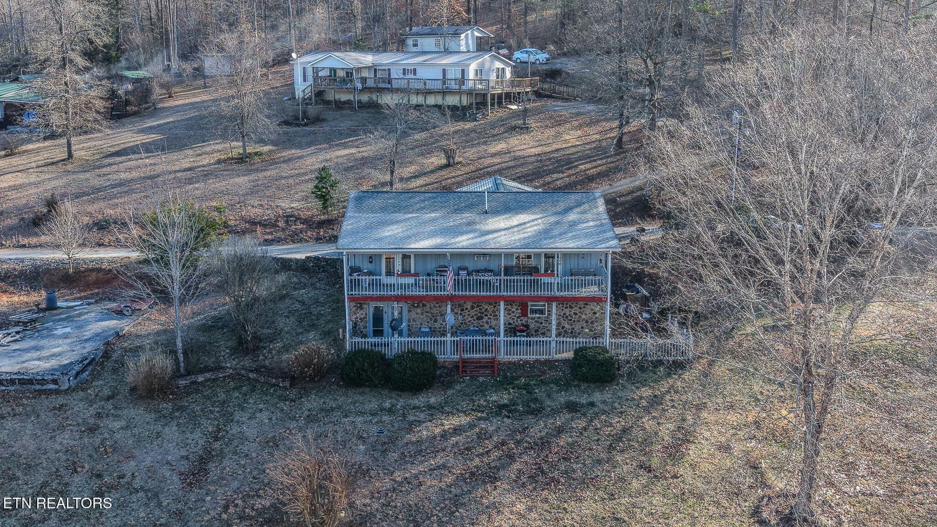 210 Last Lz Lane, Speedwell, TN 37870