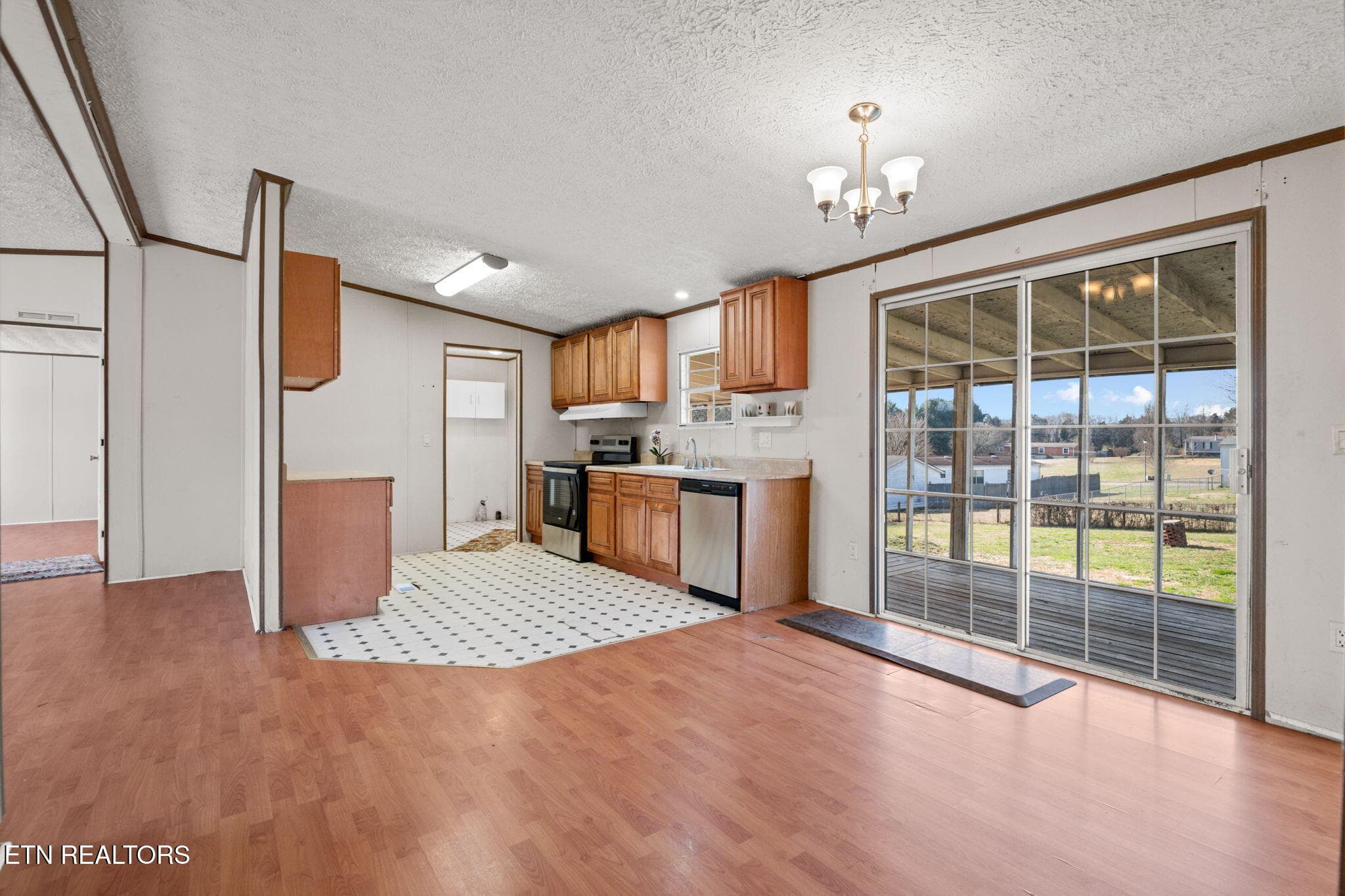 9-web-or-mls-1009 Ridge View-6151 - 1009 Ridge View Rd, Maryville, TN 37801, Maryville