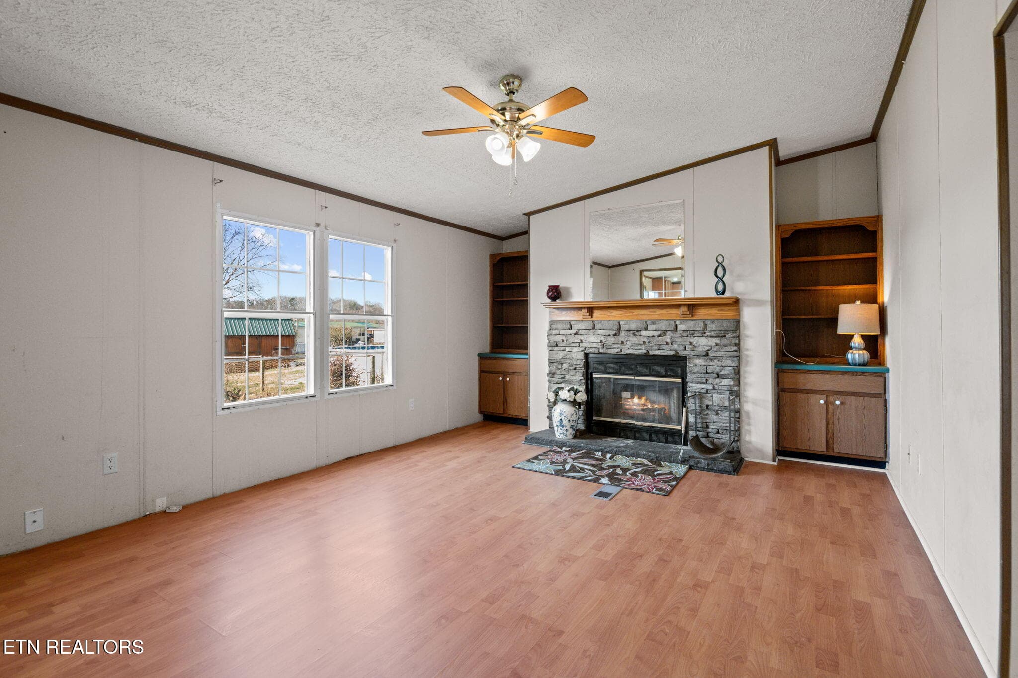 10-web-or-mls-1009 Ridge View-6156 - 1009 Ridge View Rd, Maryville, TN 37801, Maryville