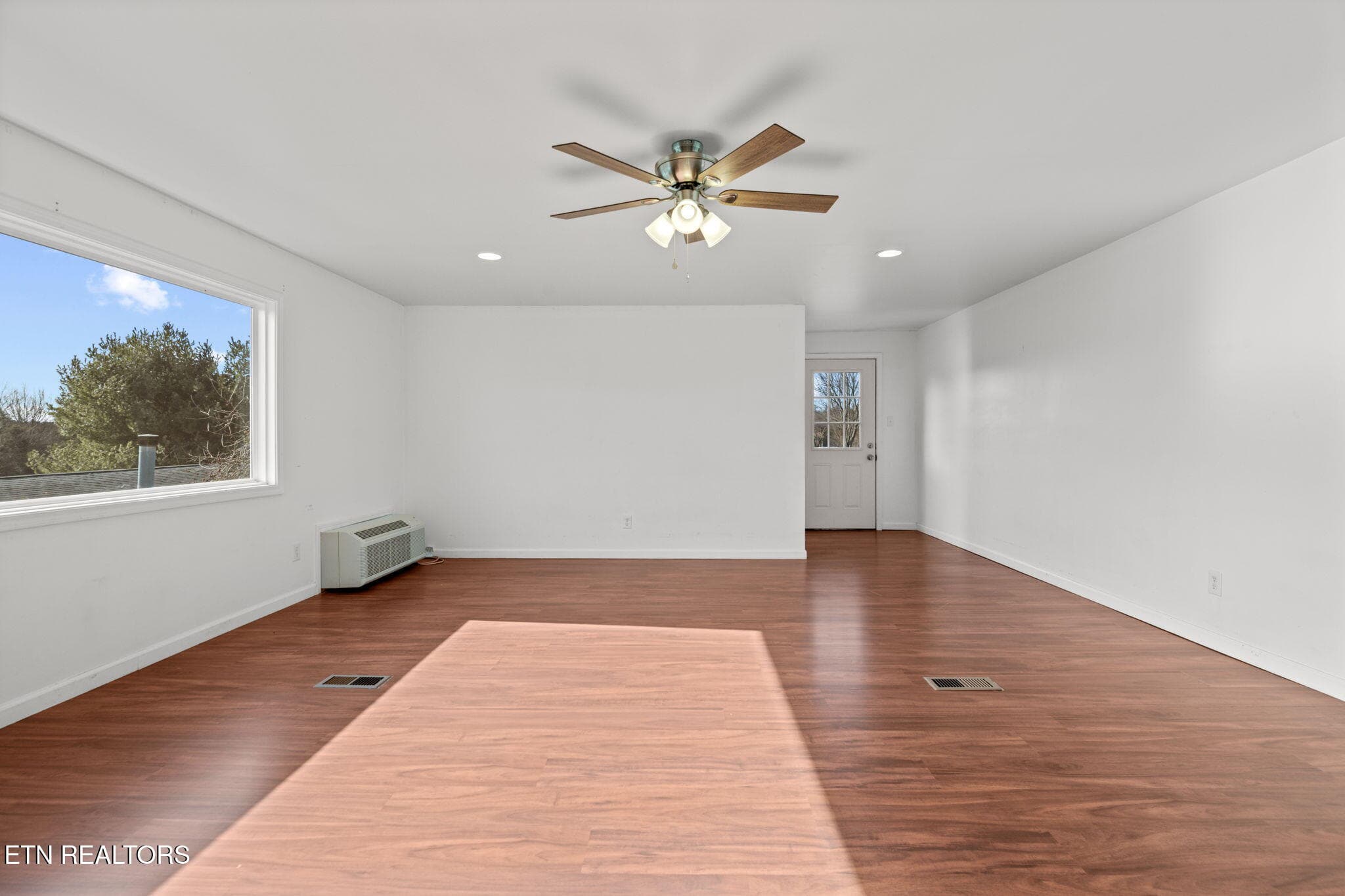 16-web-or-mls-1009 Ridge View-6186 - 1009 Ridge View Rd, Maryville, TN 37801, Maryville