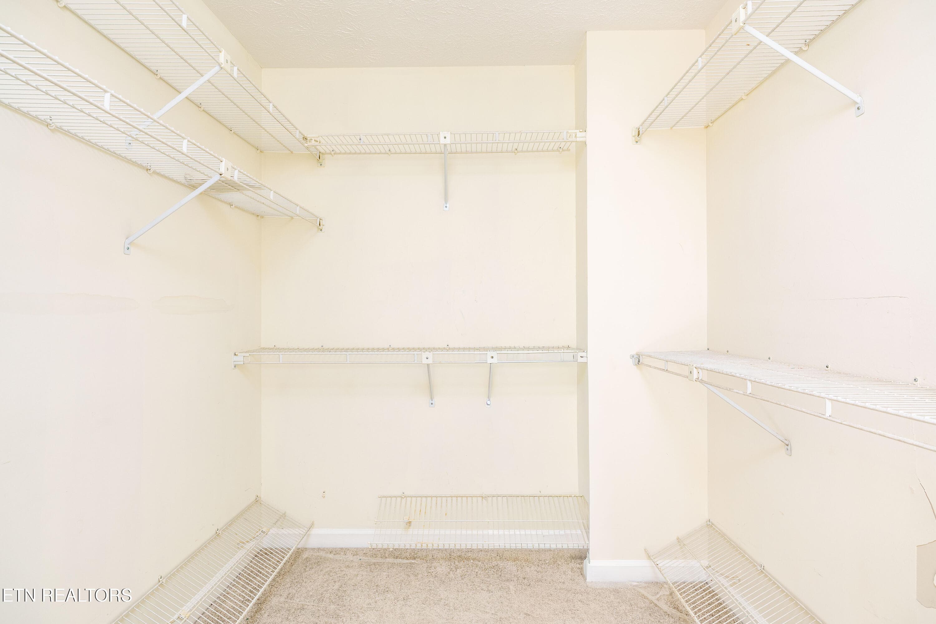 Main Level Walk in Closet - 905 Glennshire Drive, Knoxville, TN 37923, Knoxville