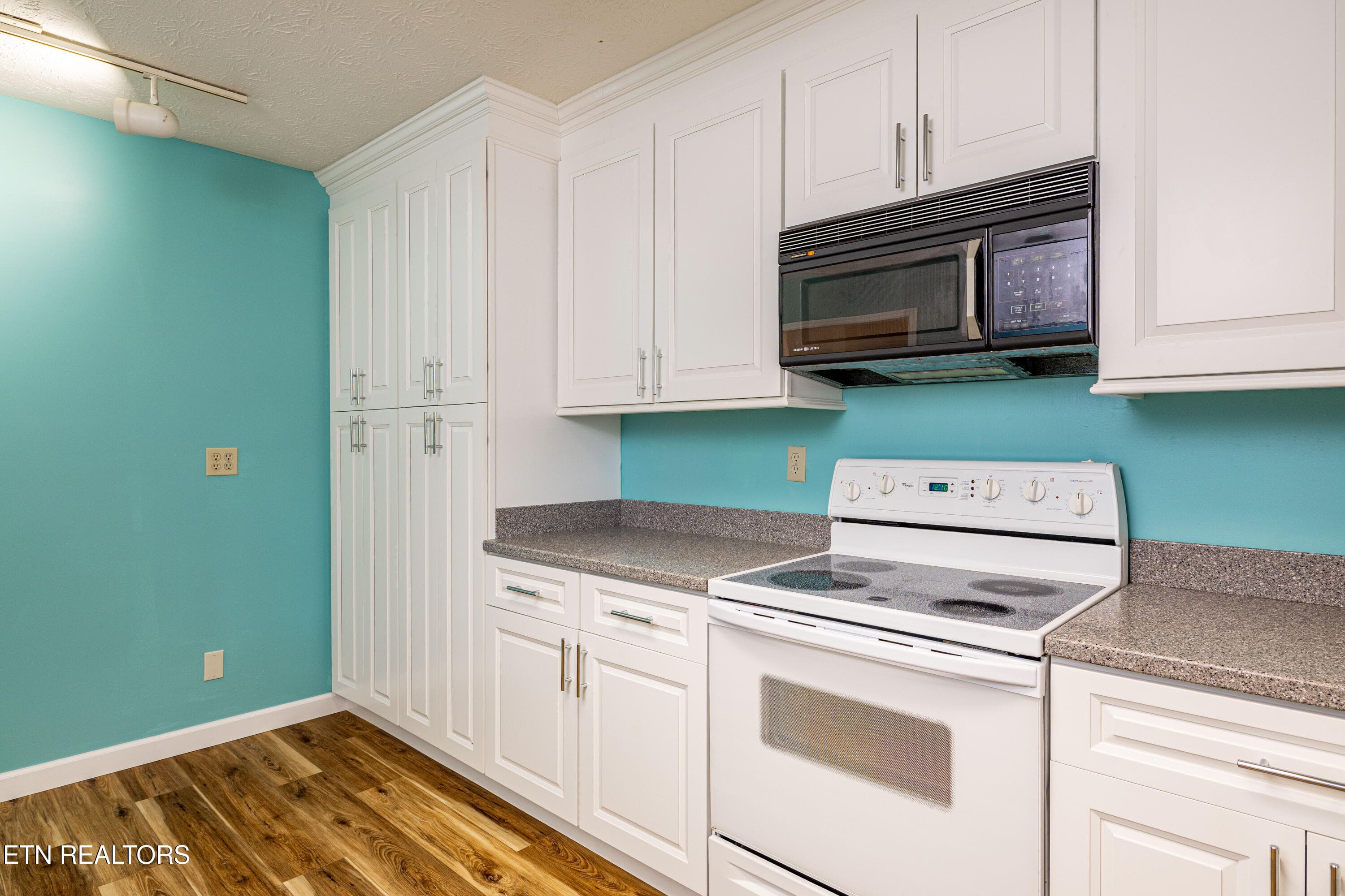 905GlennshireDr-20 - 905 Glennshire Drive, Knoxville, TN 37923, Knoxville