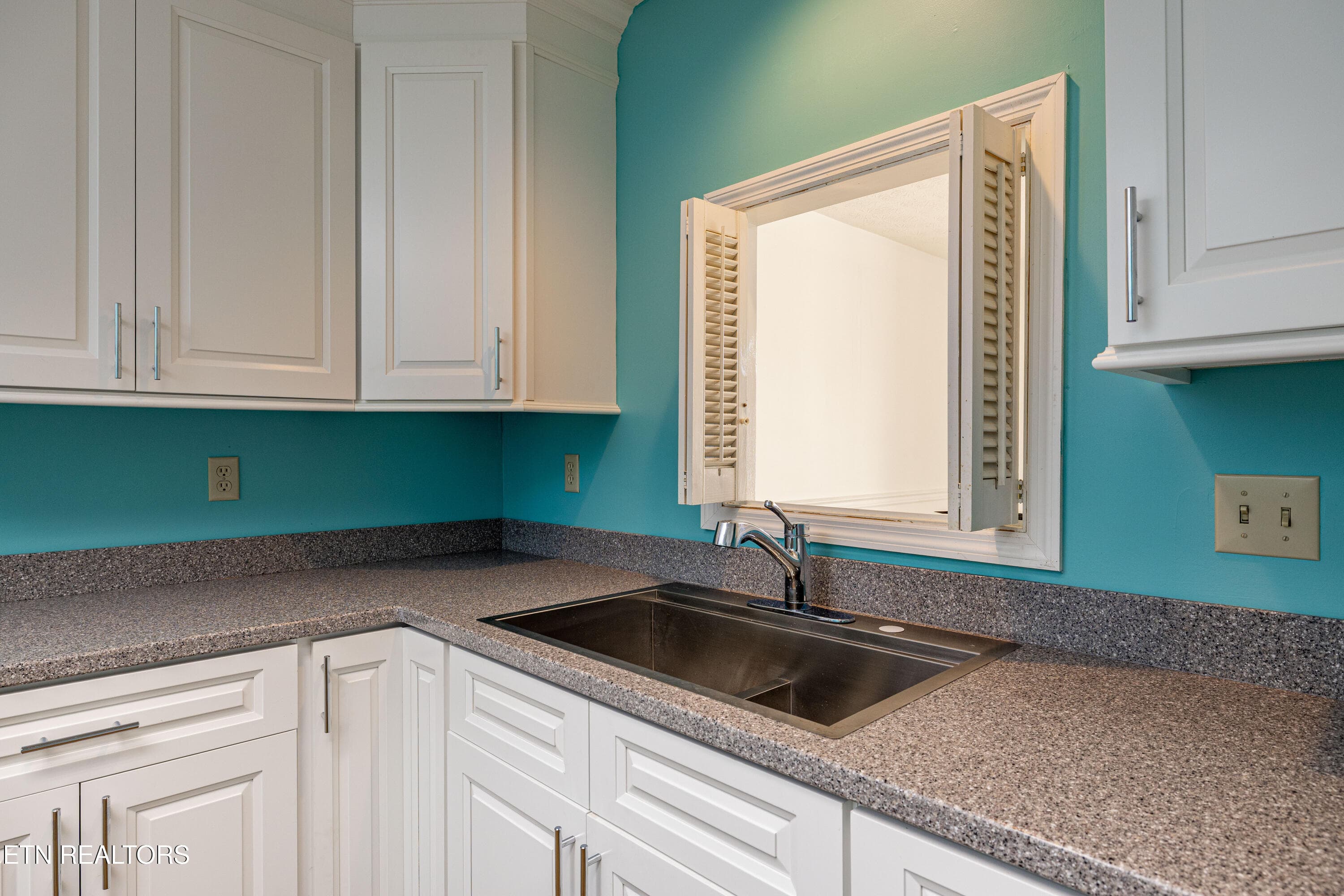 905GlennshireDr-19 - 905 Glennshire Drive, Knoxville, TN 37923, Knoxville