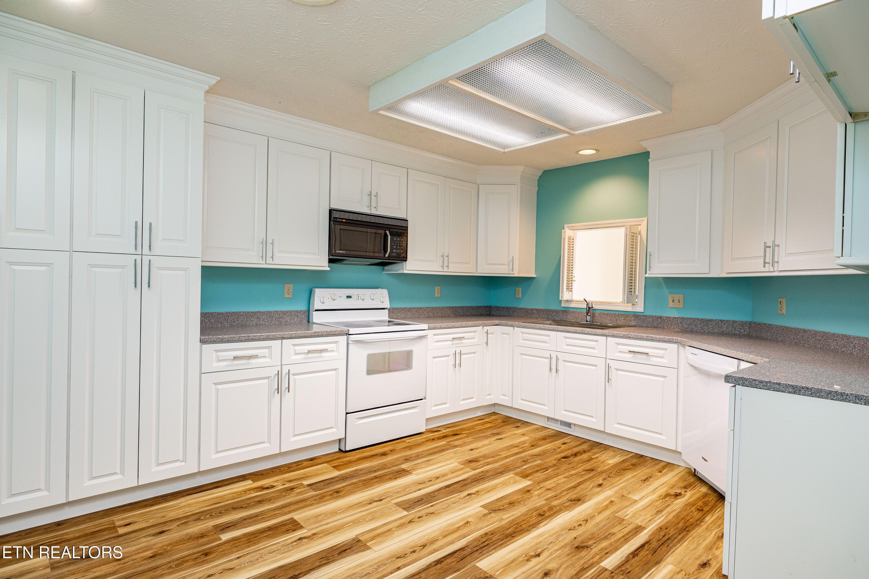 905GlennshireDr-16 - 905 Glennshire Drive, Knoxville, TN 37923, Knoxville