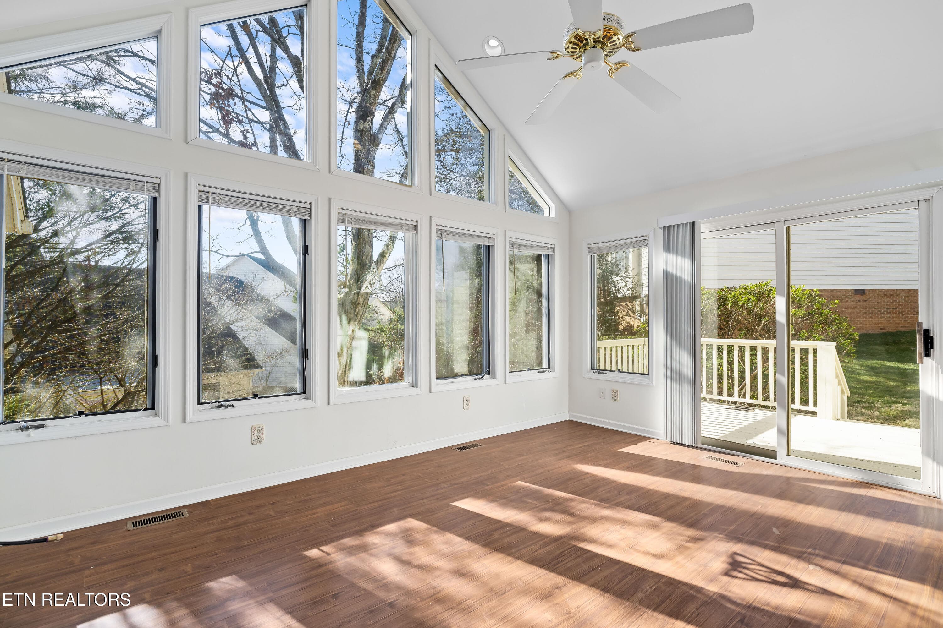 Main Level Sunroom - 905 Glennshire Drive, Knoxville, TN 37923, Knoxville