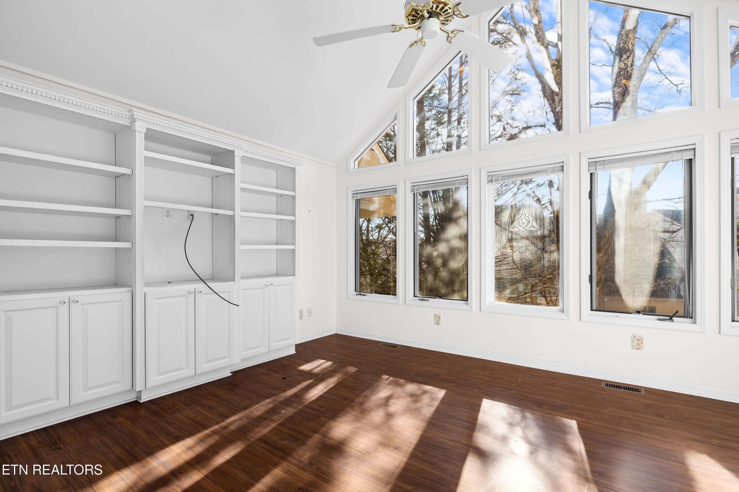 Main level Sunroom - 905 Glennshire Drive, Knoxville, TN 37923, Knoxville