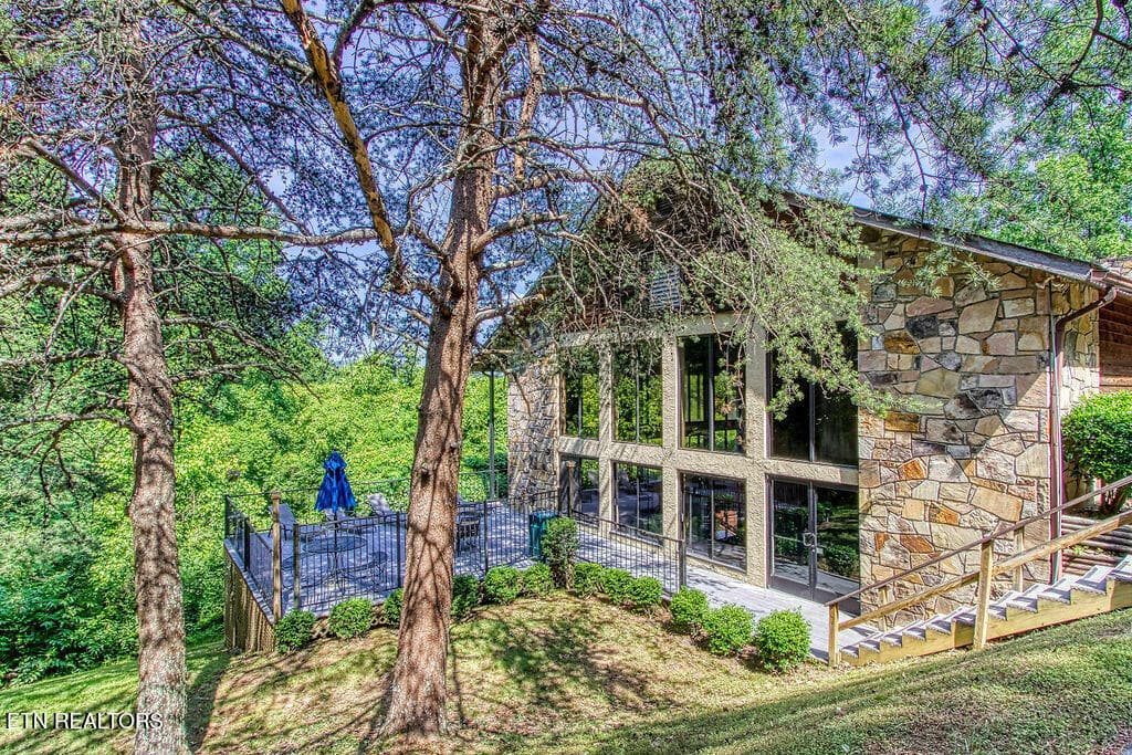 1(1)(1) - 3729 Plaza Way 141, Pigeon Forge, TN 37863