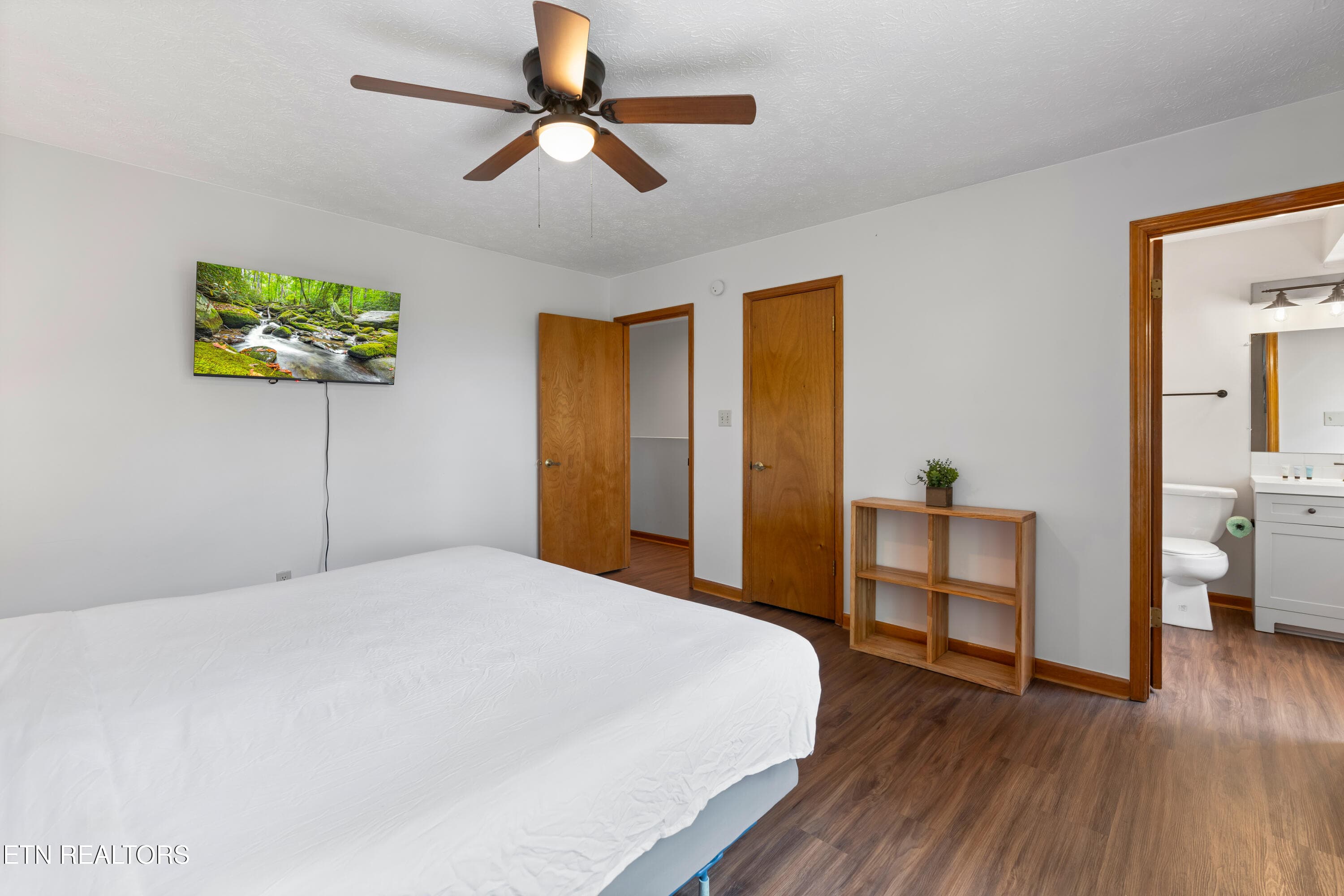 Pinecrest Townhomes - 141-09 - 3729 Plaza Way 141, Pigeon Forge, TN 37863