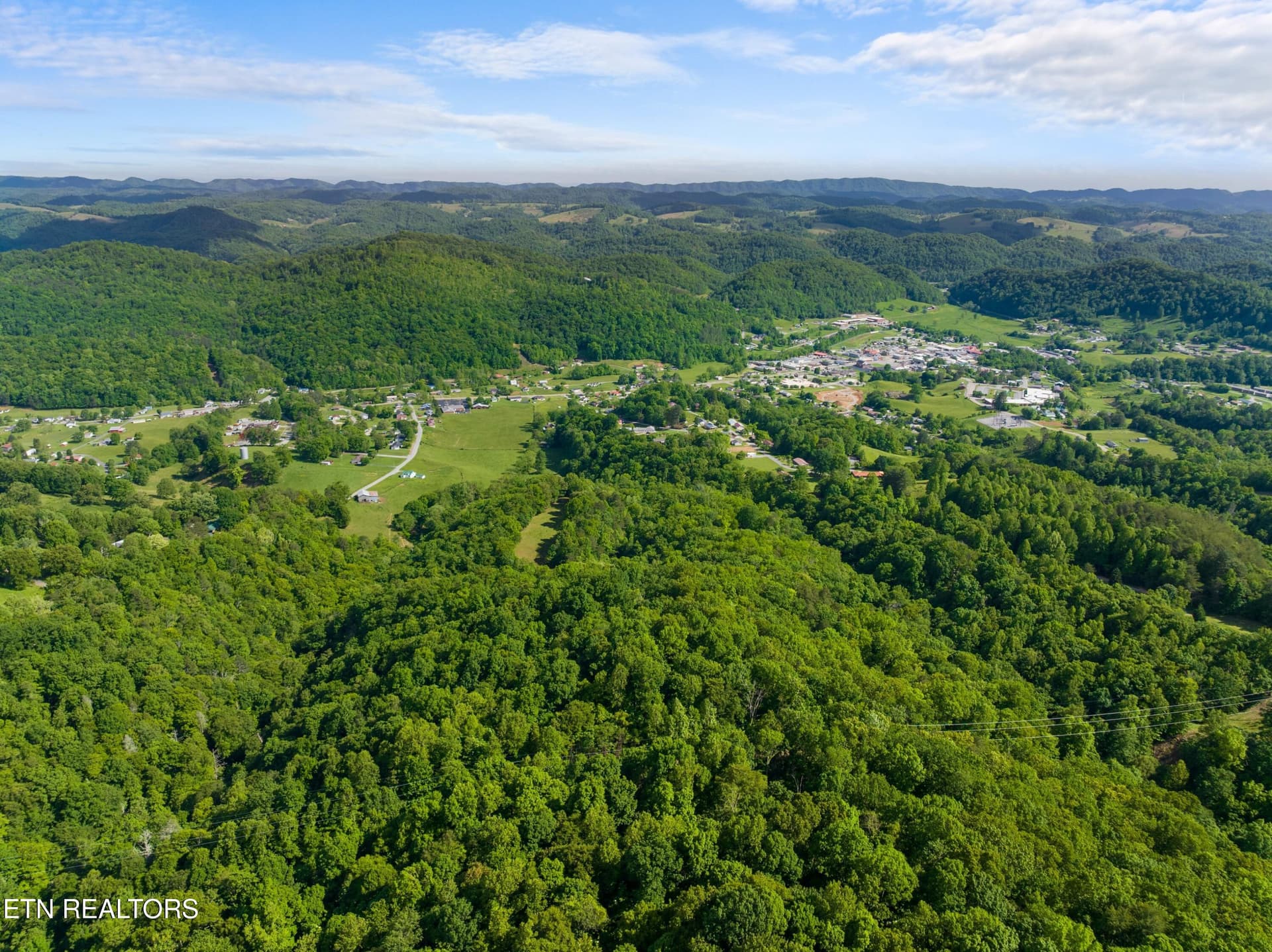 048-236BeechStreet-Sneedville-TN-37869-S - 236 Beech St, Sneedville, TN 37869