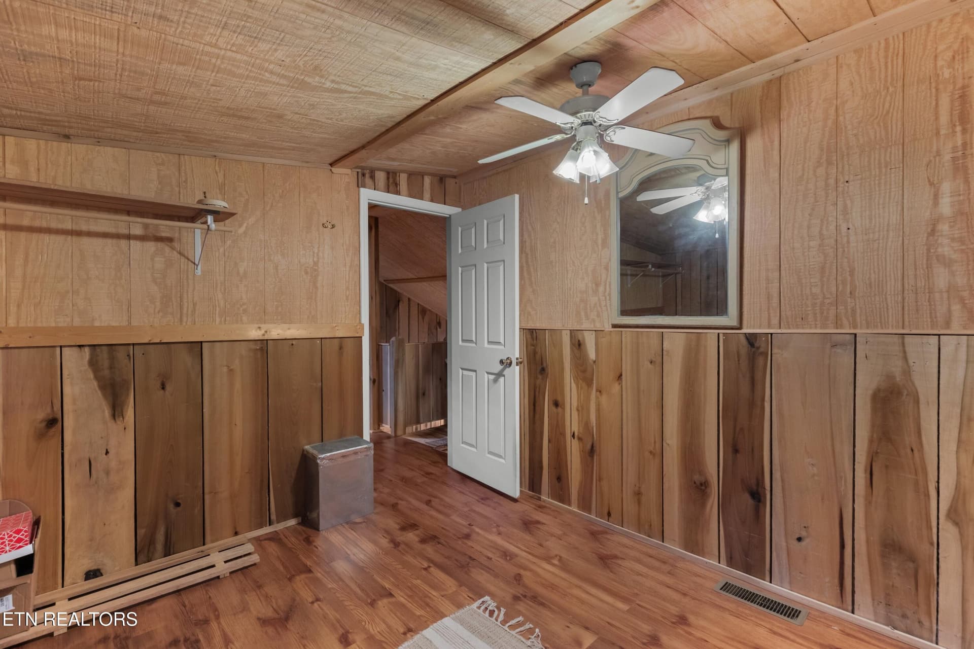 087-236BeechStreet-Sneedville-TN-37869-S - 236 Beech St, Sneedville, TN 37869