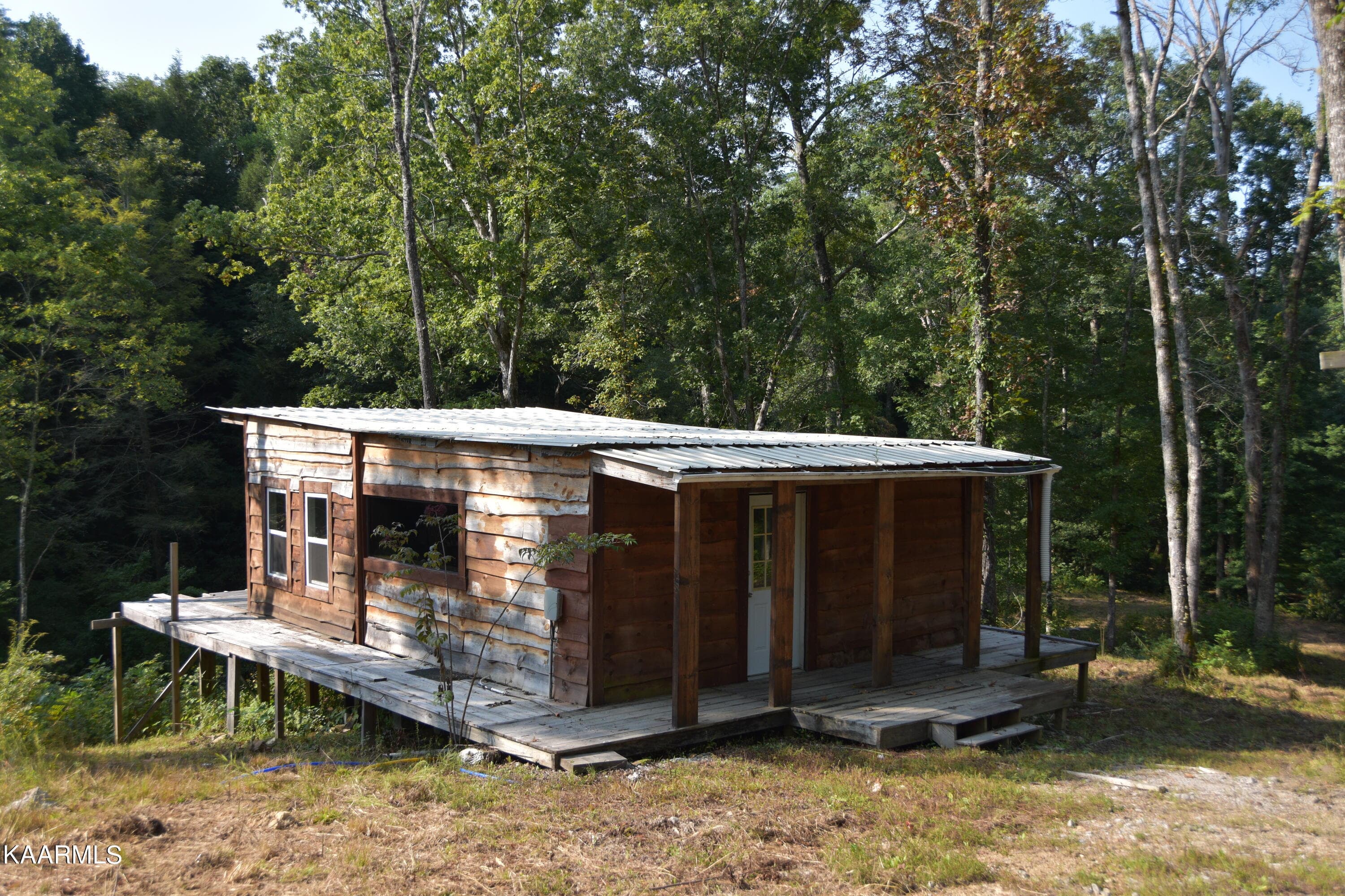 Cabin 2 - 566 William Branch Rd, Lancing, TN 37770