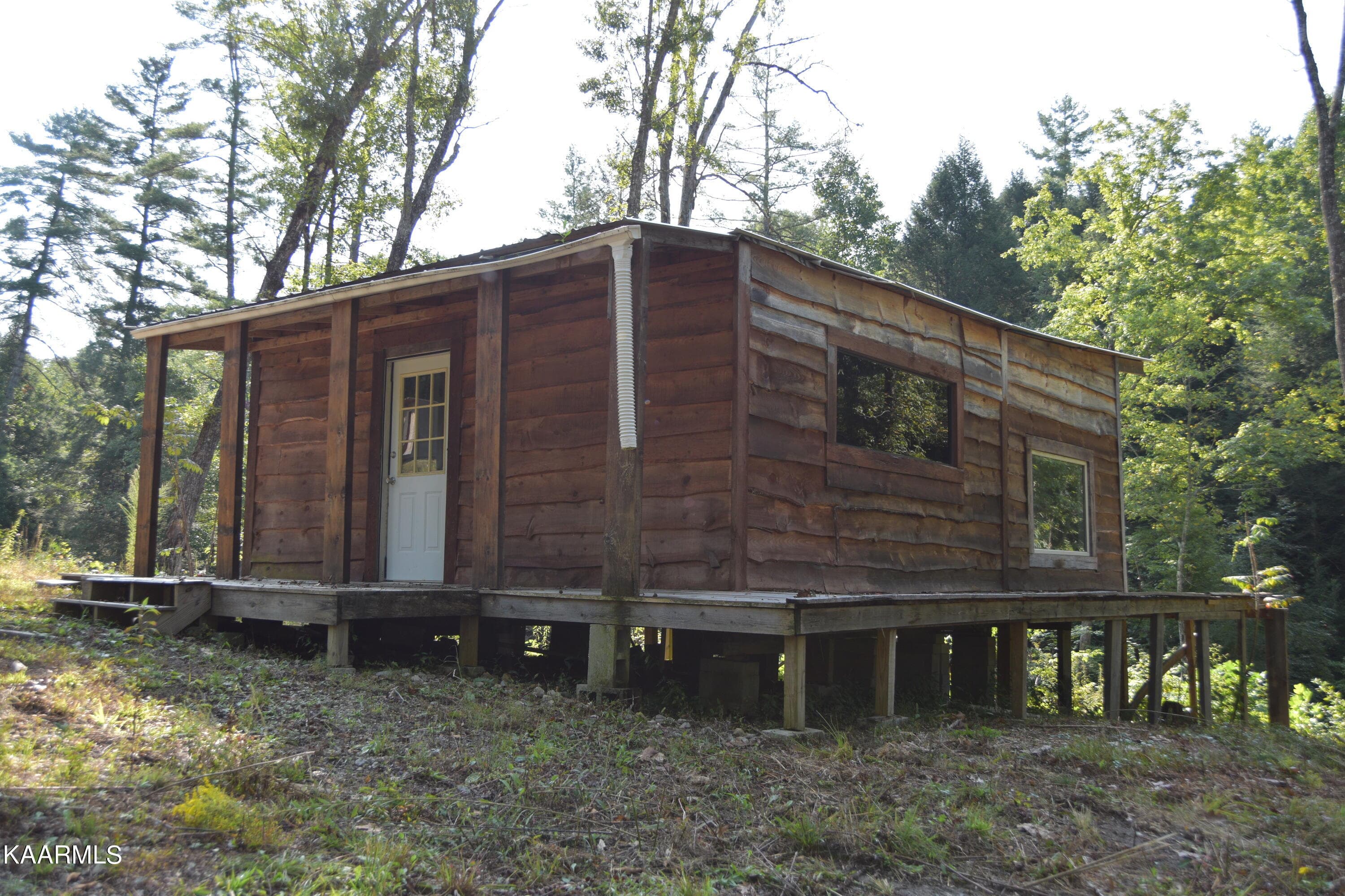 Cabin 2 - 566 William Branch Rd, Lancing, TN 37770
