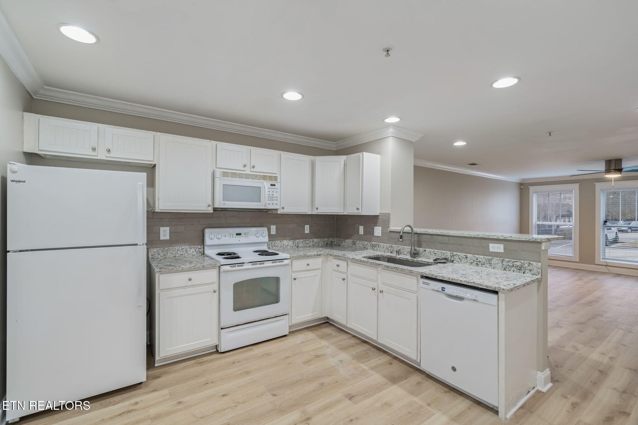 14-web-or-mls-3918 Cherokee Woods Way #1 - 3918 Cherokee Woods Way 104, Knoxville, TN 37920, Knoxville
