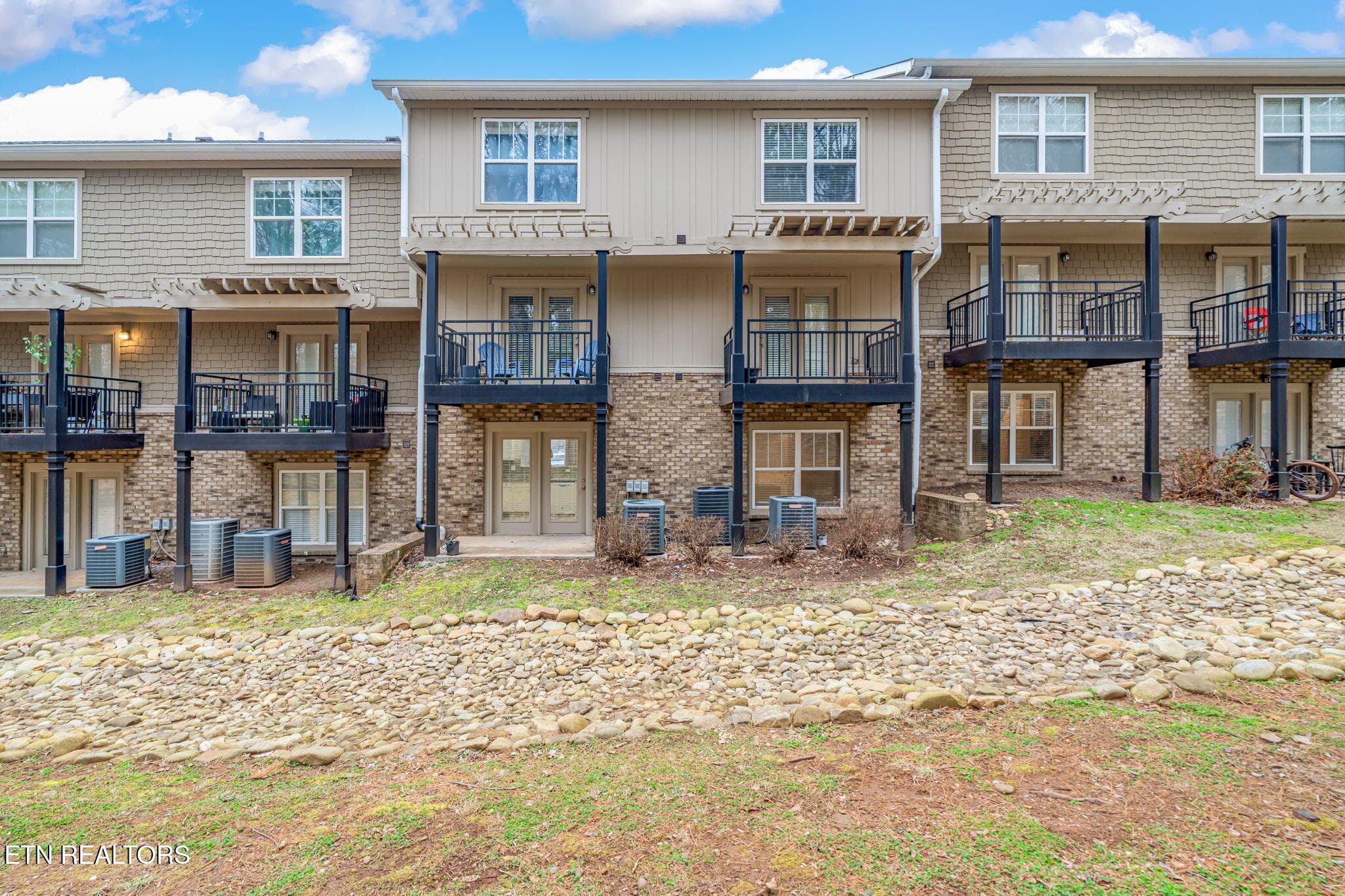 25-web-or-mls-3918 Cherokee Woods Way #1 - 3918 Cherokee Woods Way 104, Knoxville, TN 37920, Knoxville