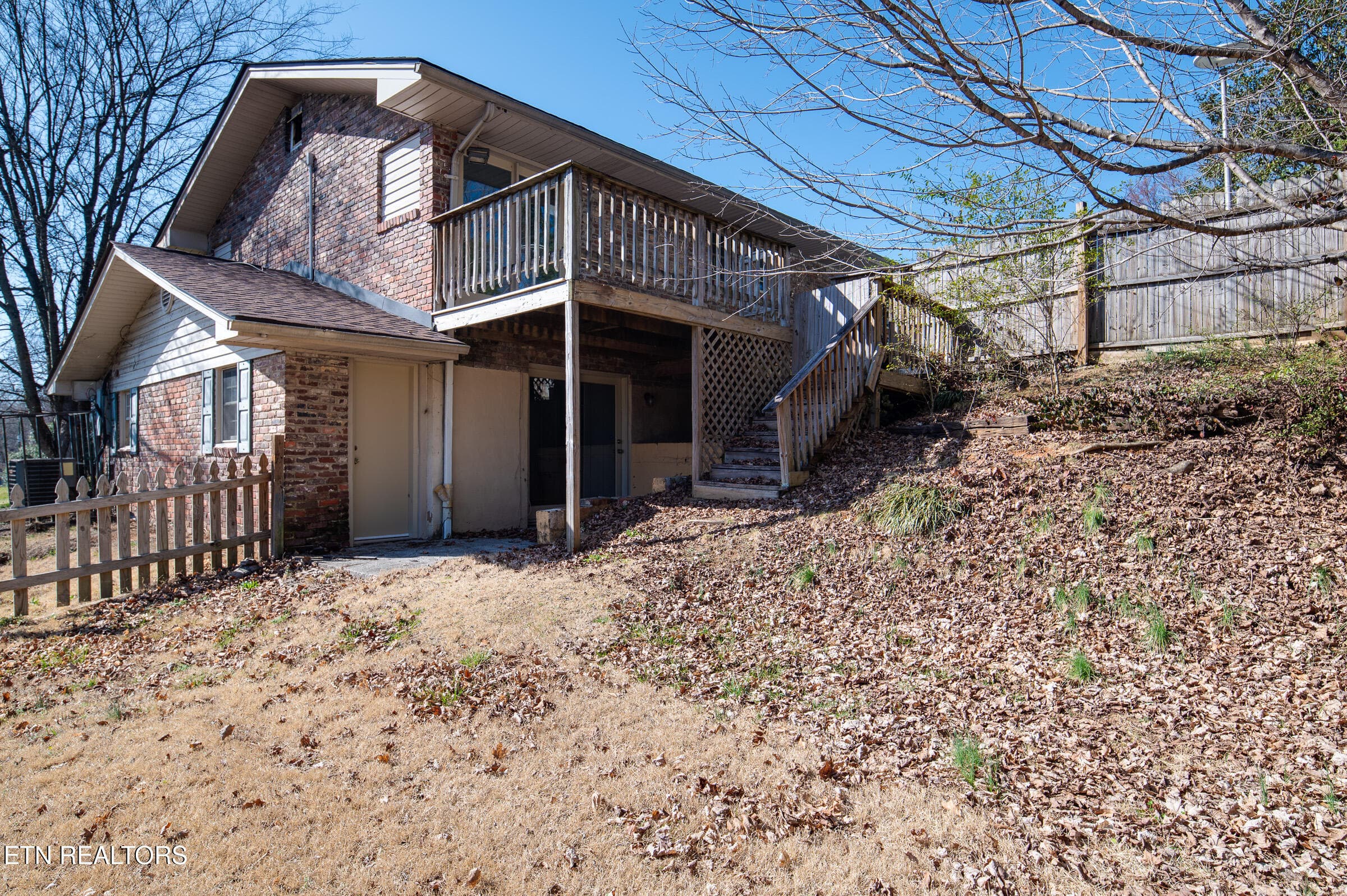 JBP_Monterey2405_2400px-15 - 2405 Monterey Rd, Knoxville, TN 37912