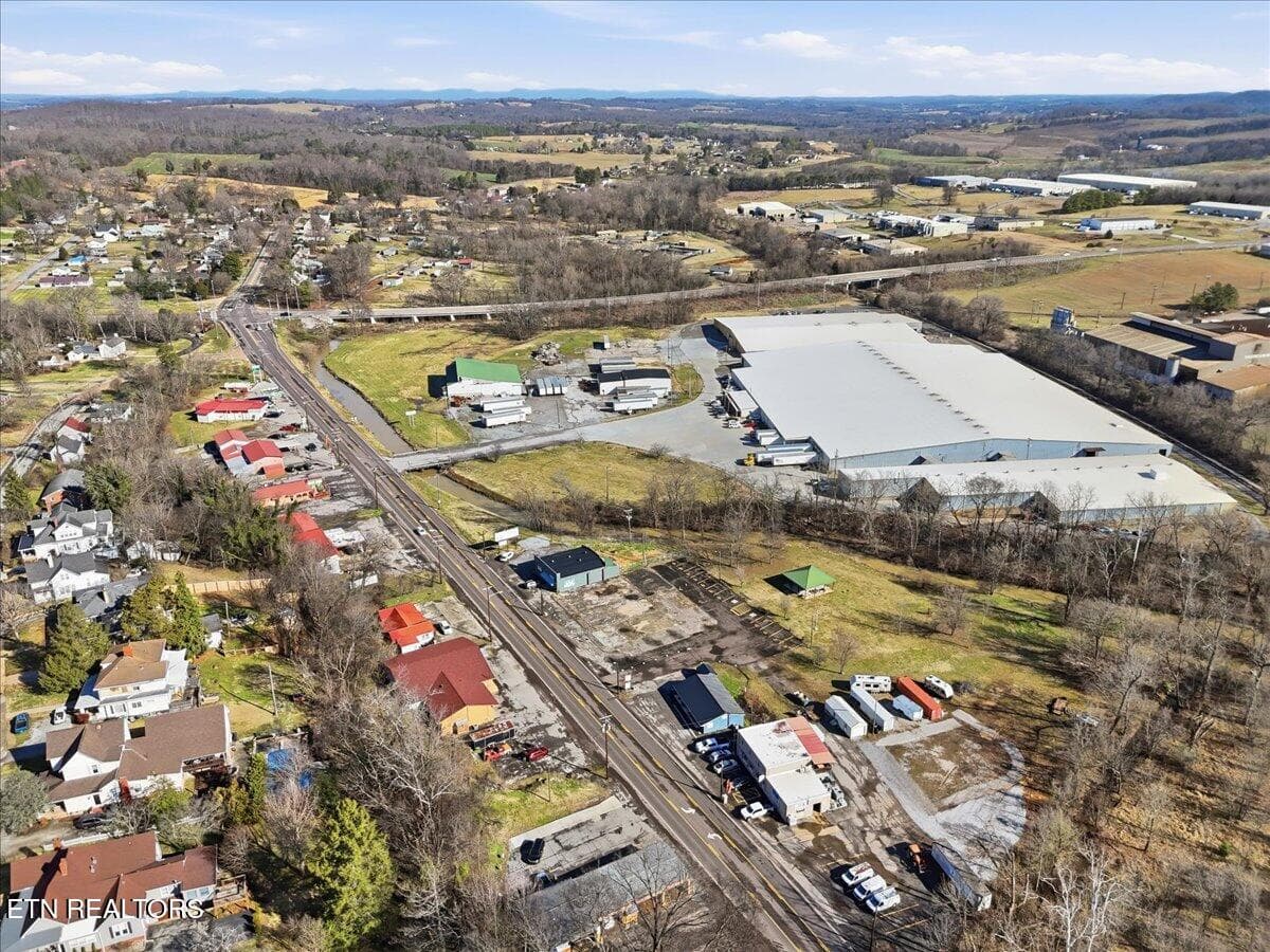 09-008_DJI_20260220102916_0029_D - 1008 N Main St, Sweetwater, TN 37874