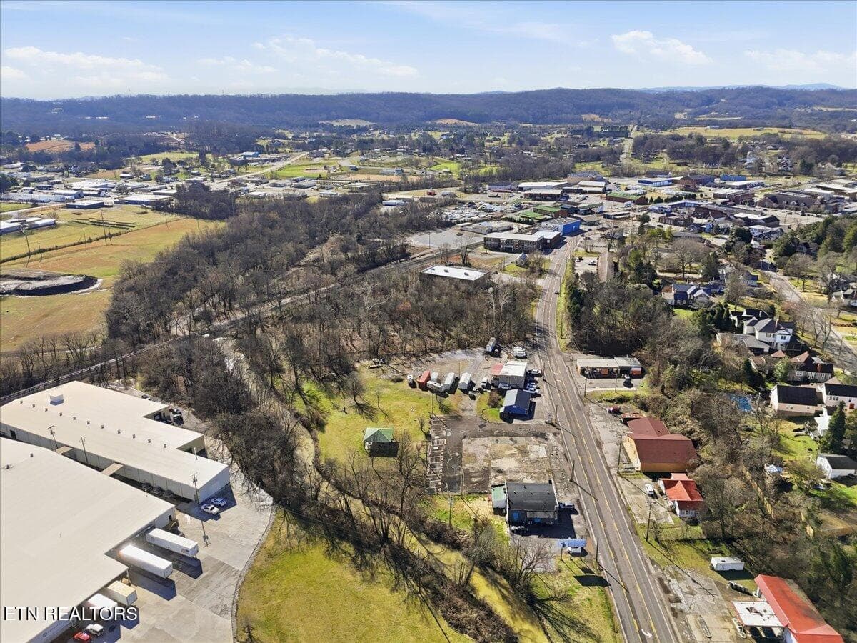 11-010_DJI_20260220103028_0035_D - 1008 N Main St, Sweetwater, TN 37874