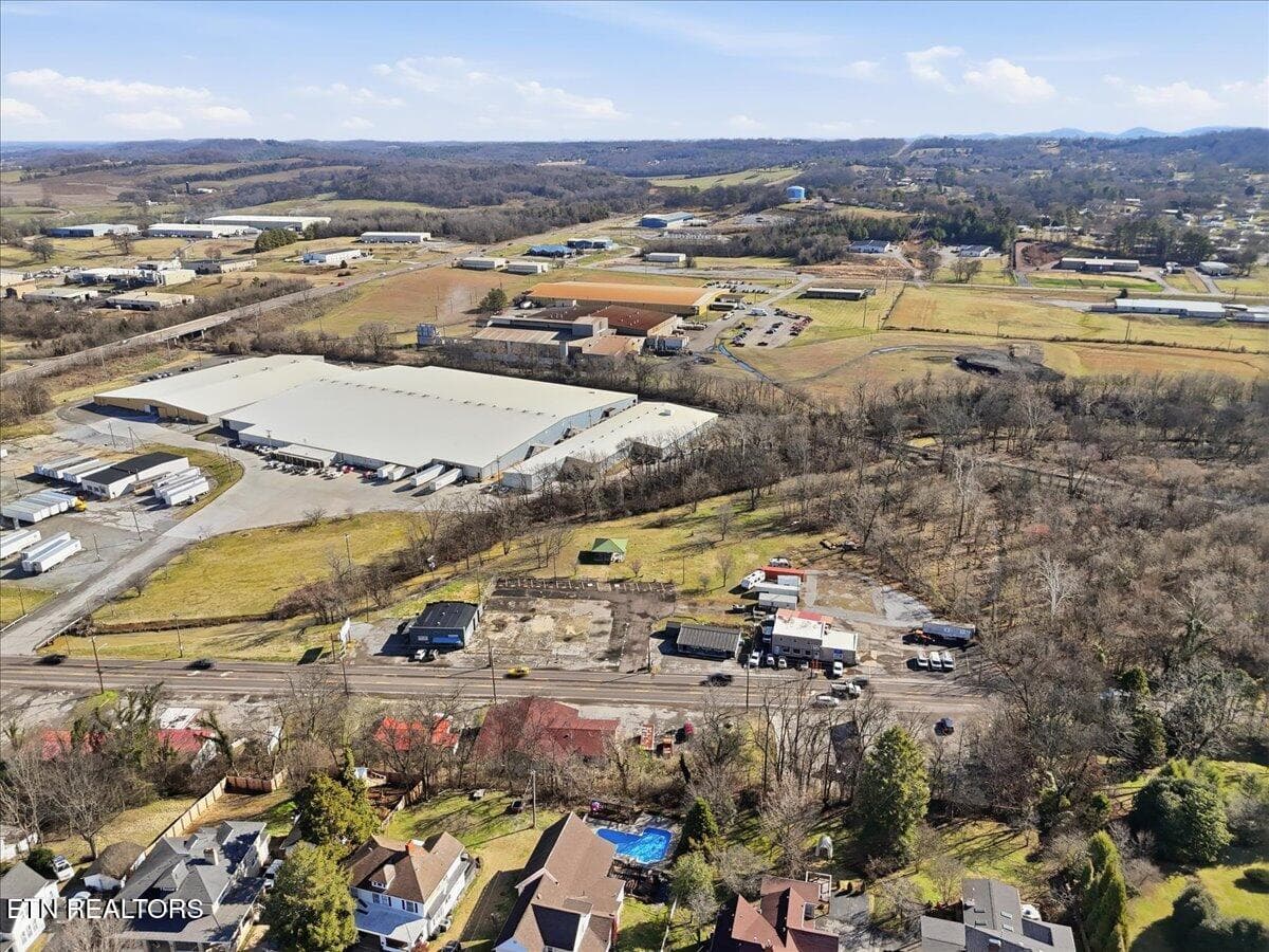 13-012_DJI_20260220103118_0041_D - 1008 N Main St, Sweetwater, TN 37874